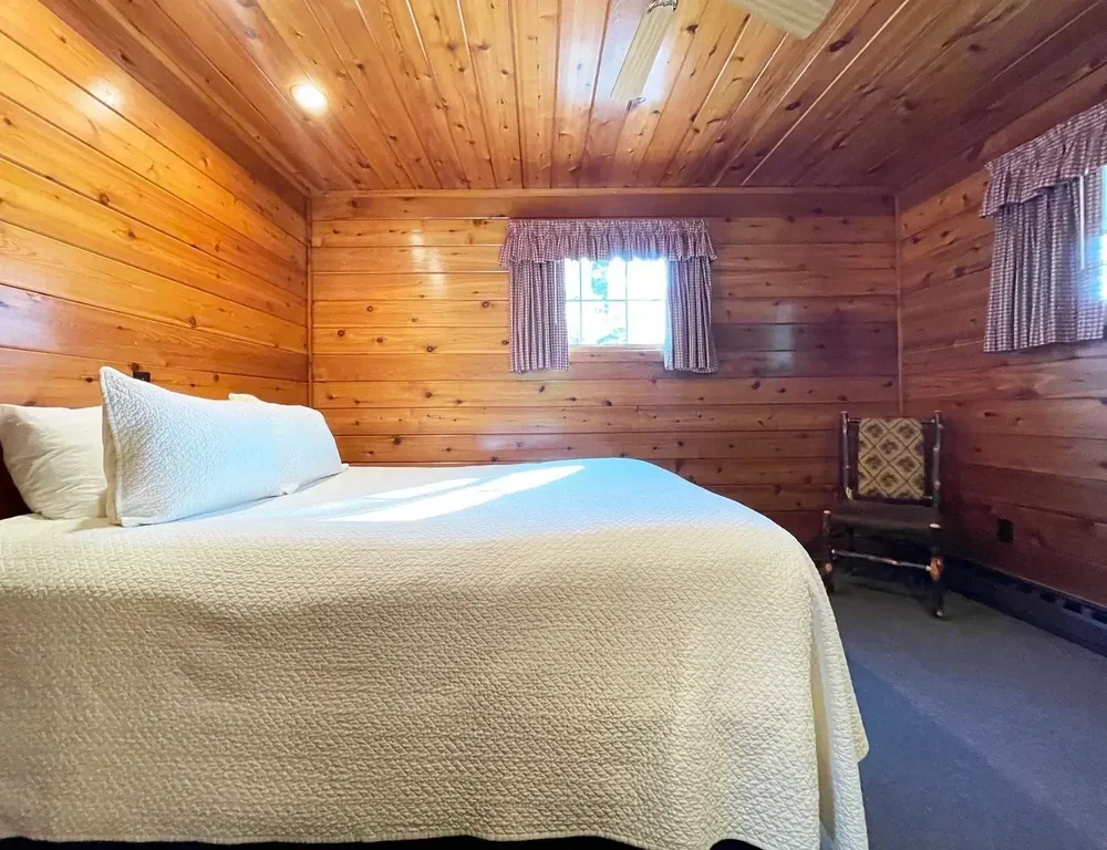Bedroom One – Lakeview Cottage 41