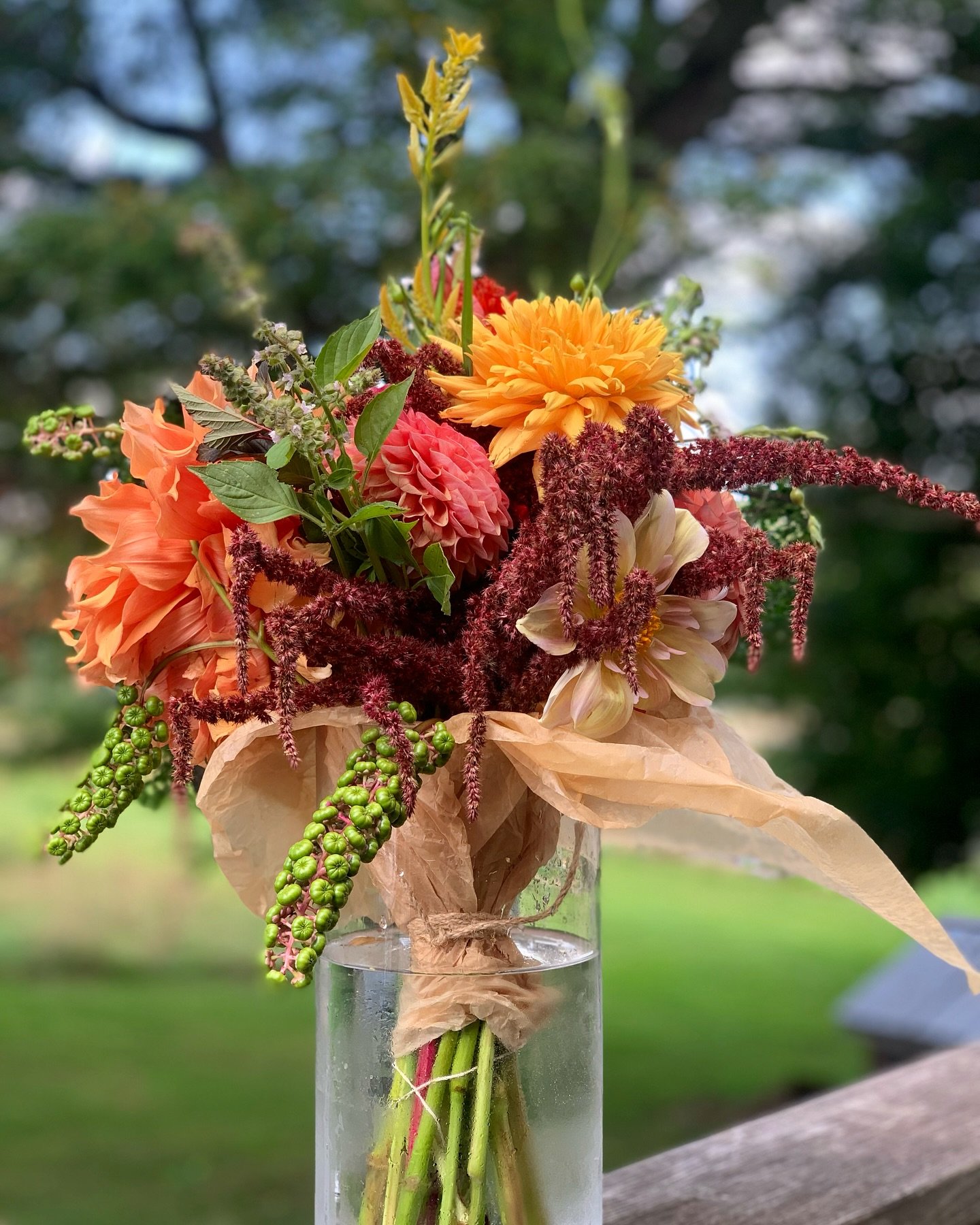 A new collaboration! 💐 
We&rsquo;re teaming up and popping up in Callicoon, NY this weekend with our dear friend Pamela @rabbitrunflowers grower of the most extraordinary dahlias and a million other beautiful things. 

We&rsquo;ll be in front of &ls