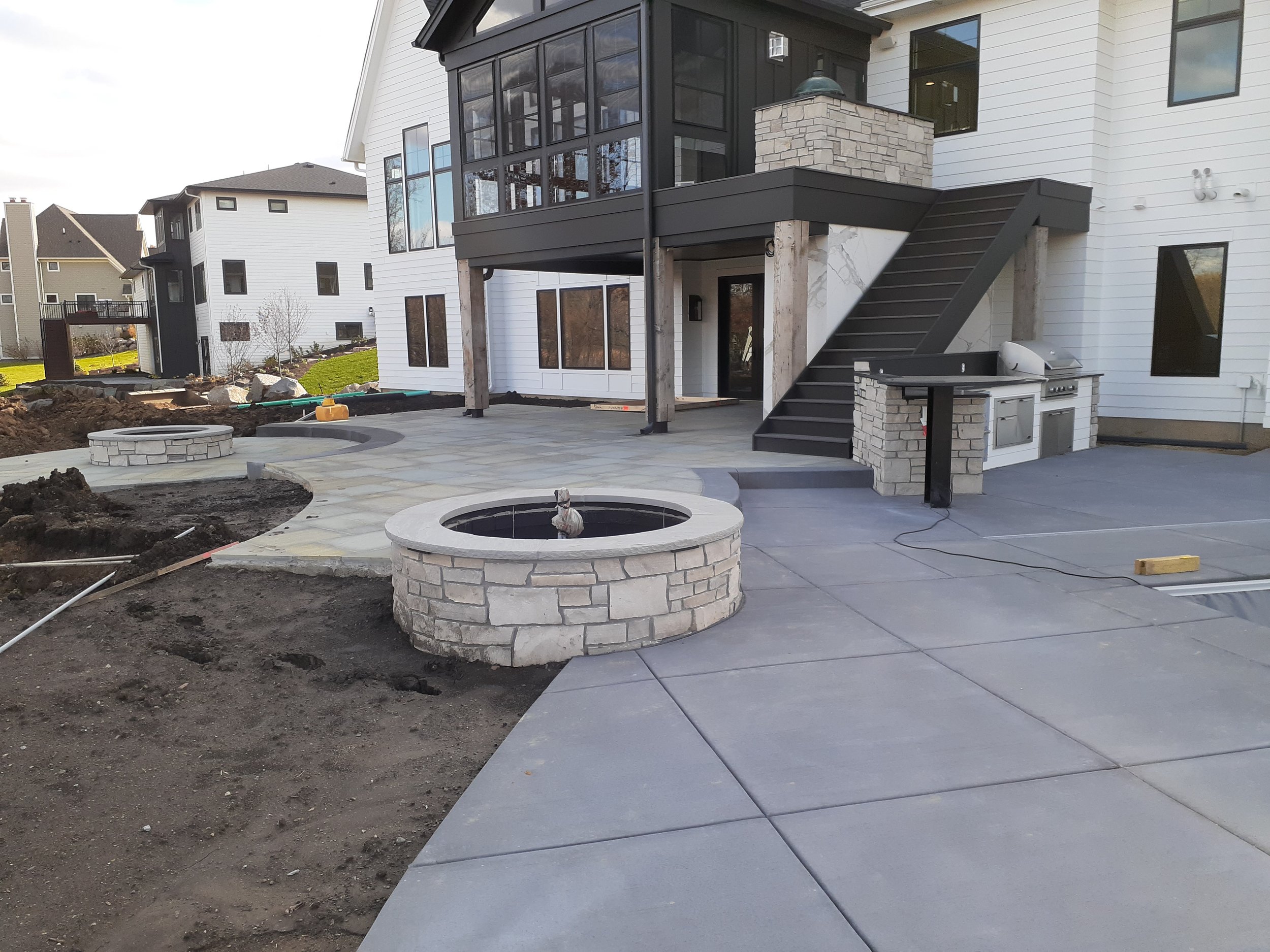 Modern Trends in Concrete and Masonry Design for Indoor and Outdoor Spaces