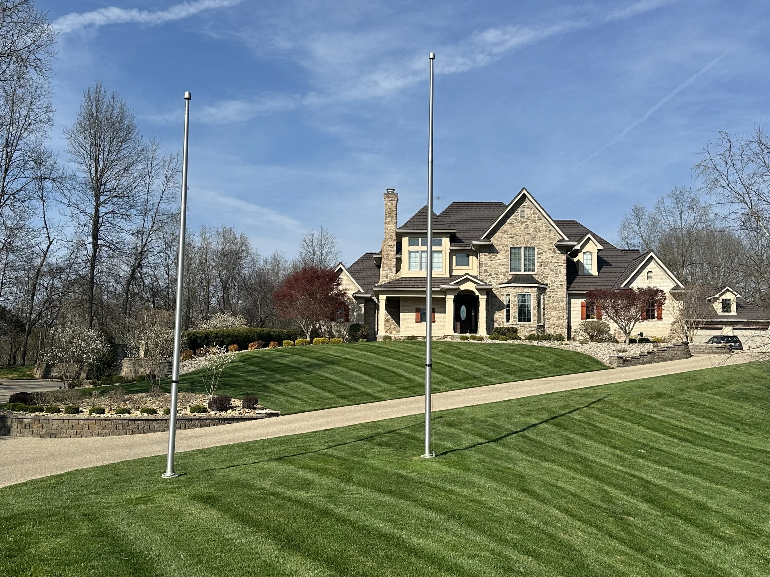Lawn mowing, lawn treatments, landscape maintenance - Radcliff, Kentucky