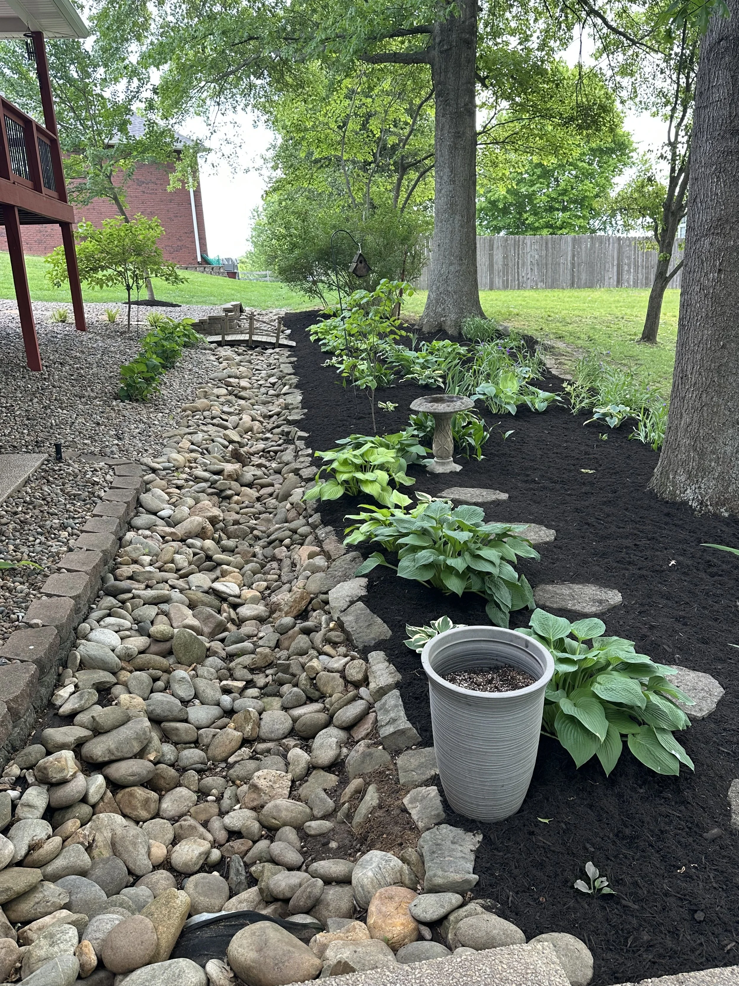 landscaping 
drainage creek
Elizabethtown, Kentucky