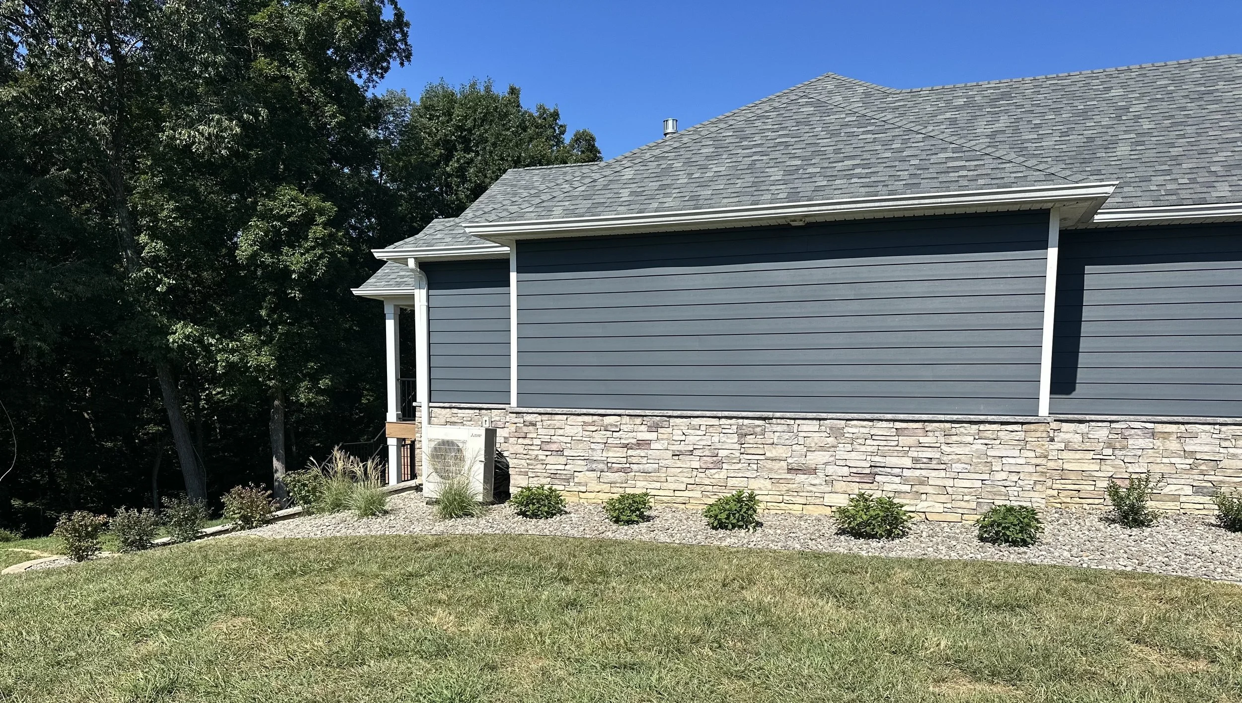Landscaping - River Rock - Edging - Block Wall - Payneville, Kentucky 40157