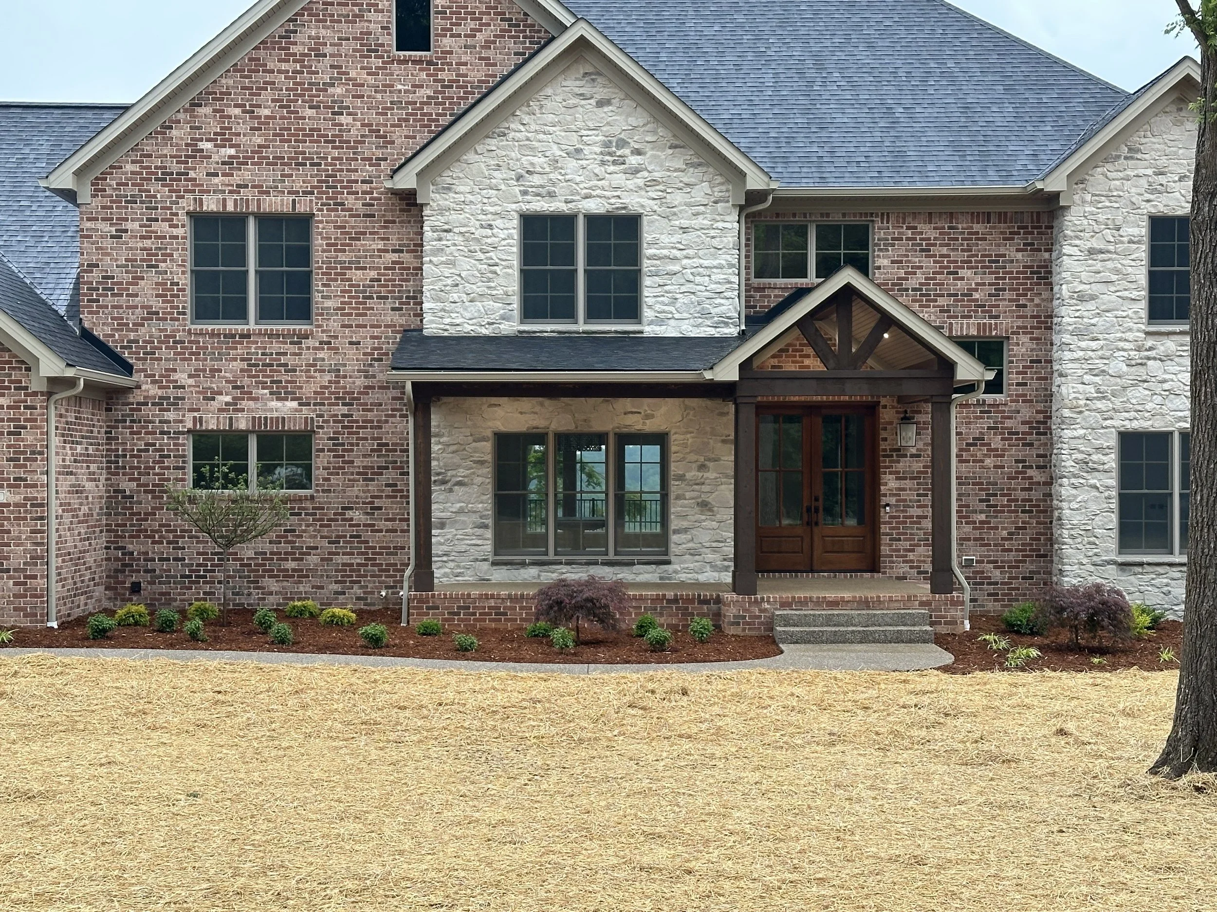 Landscaping
Seed & Straw
Rivers Edge Subdivision
Brandenburg, Kentucky 40108