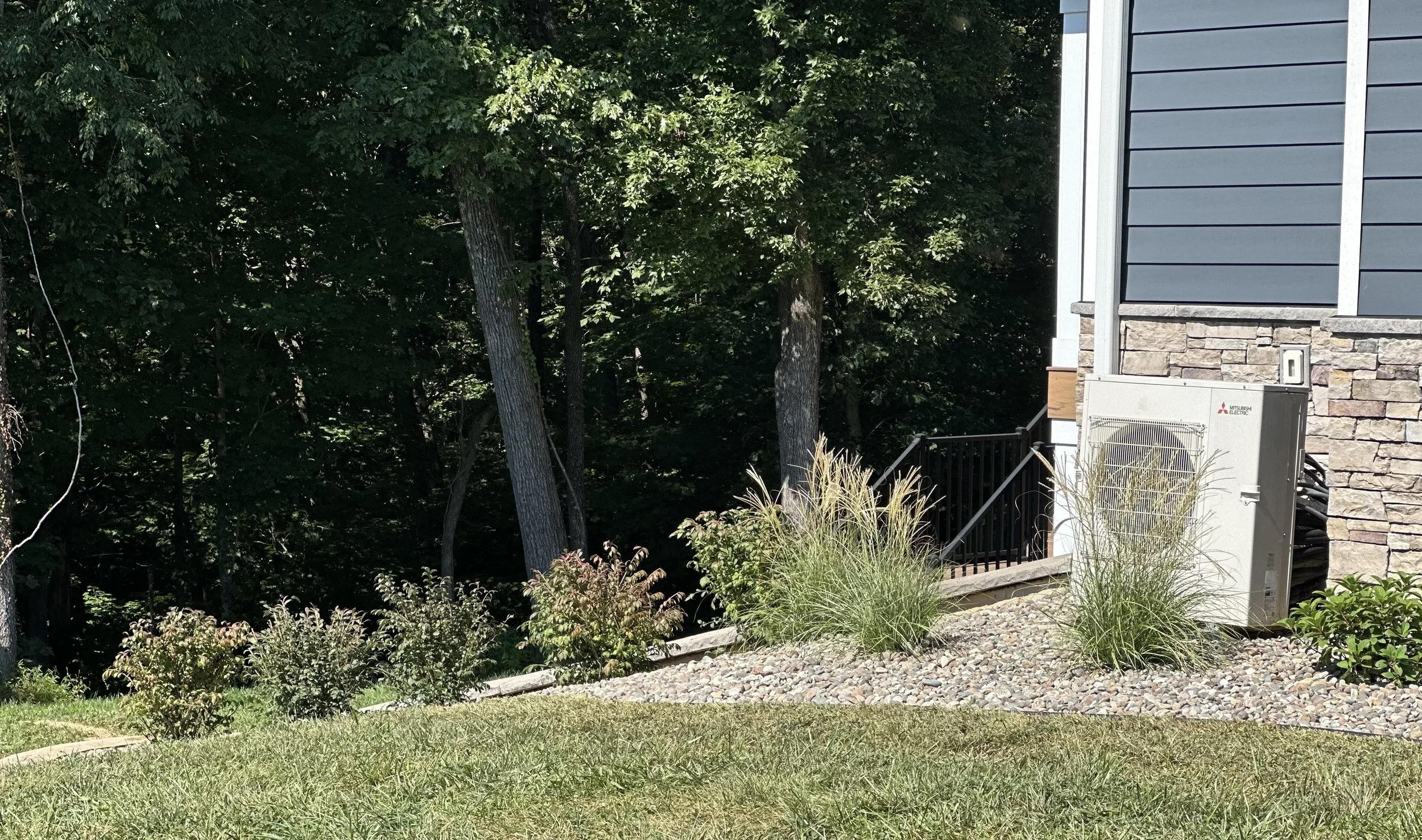 Landscaping - River Rock - Edging - Block Wall - Payneville, Kentucky 40157