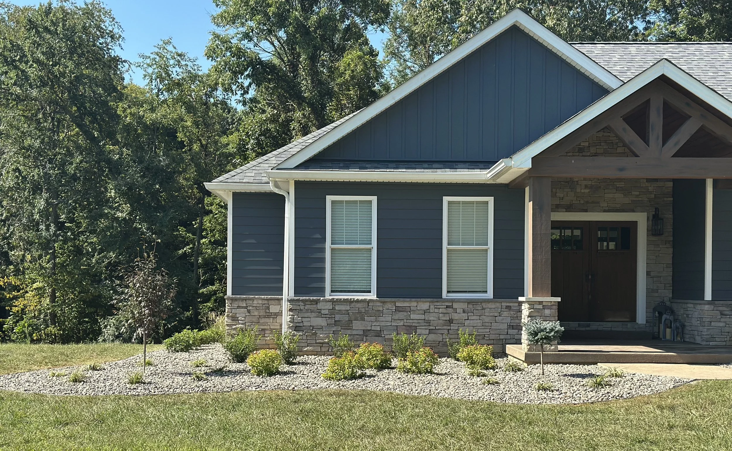 Landscaping - River Rock - Edging - Block Wall - Payneville, Kentucky 40157