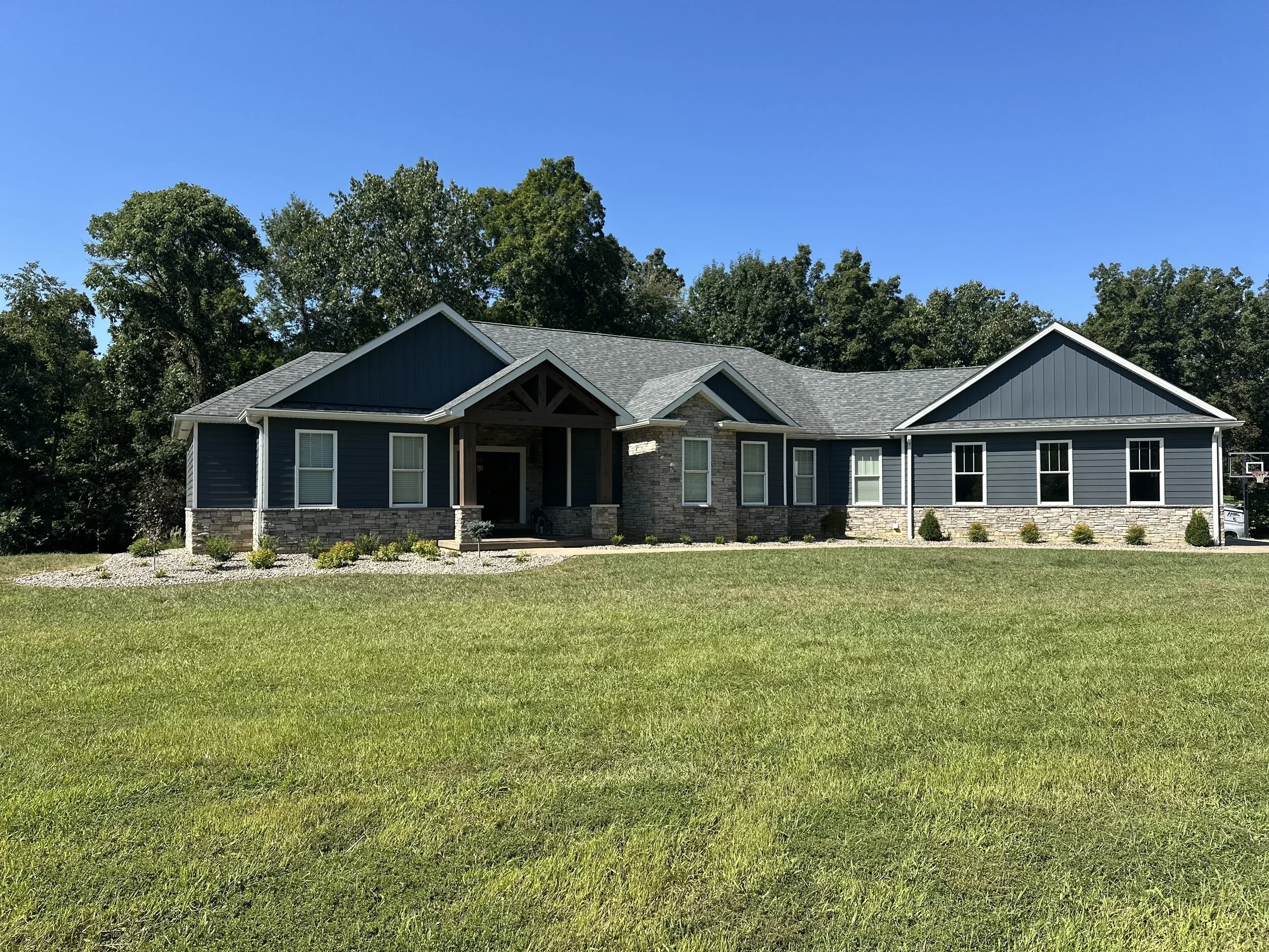 Landscaping - River Rock - Edging - Block Wall - Payneville, Kentucky 40157