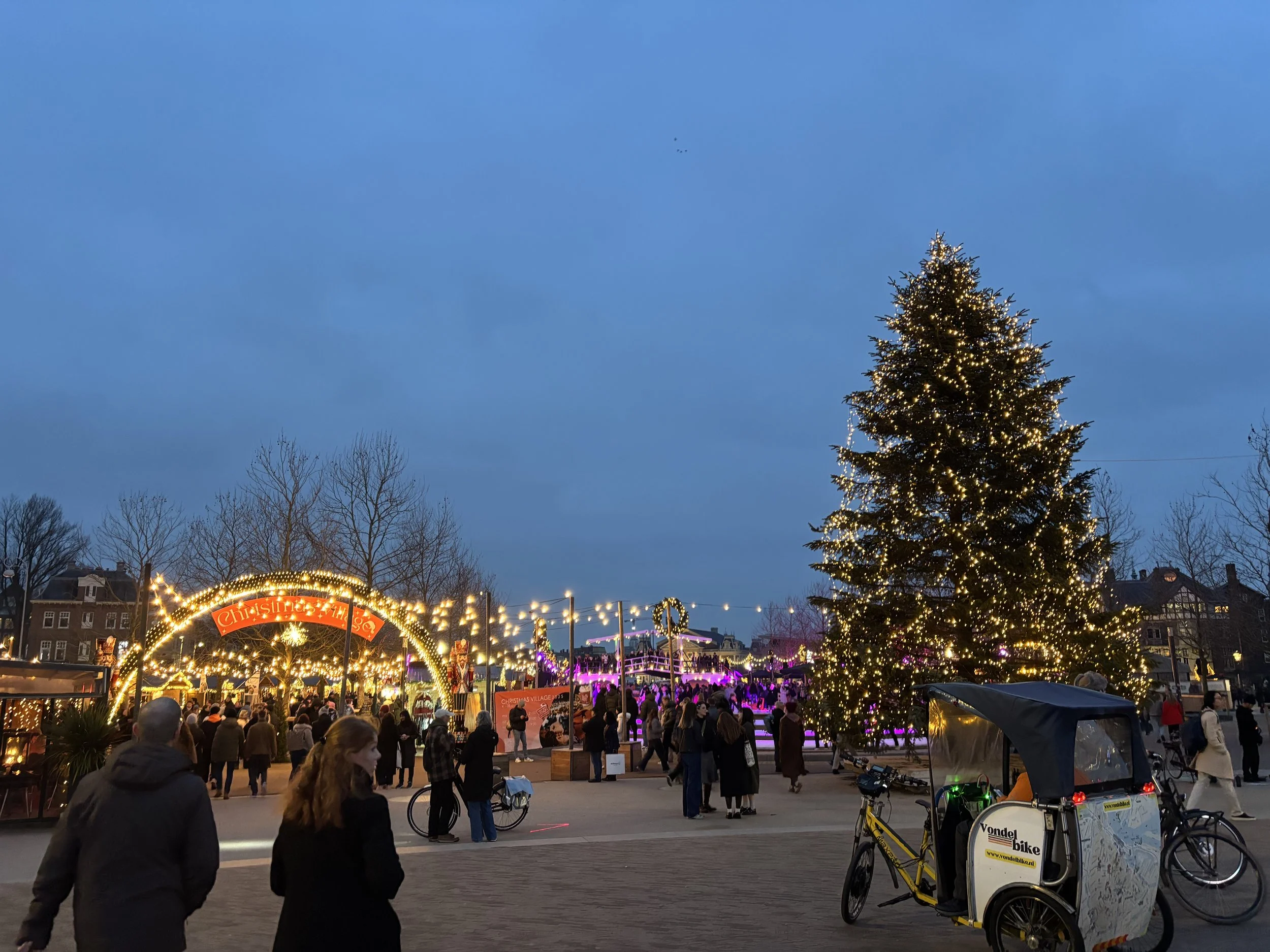 Holiday festivities at Museumplein.