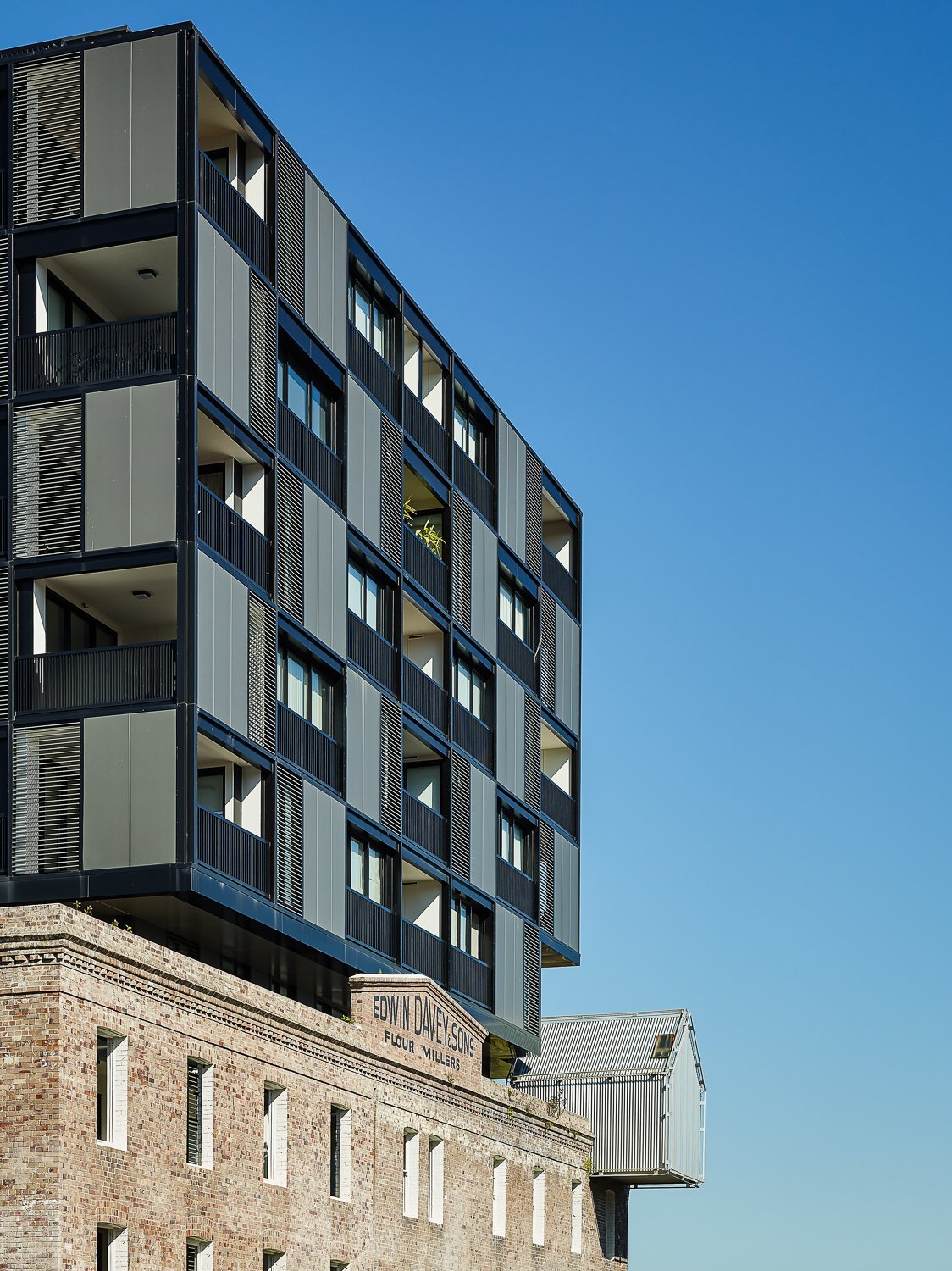 HARBOUR MILL APARTMENTS
GRIMSHAW