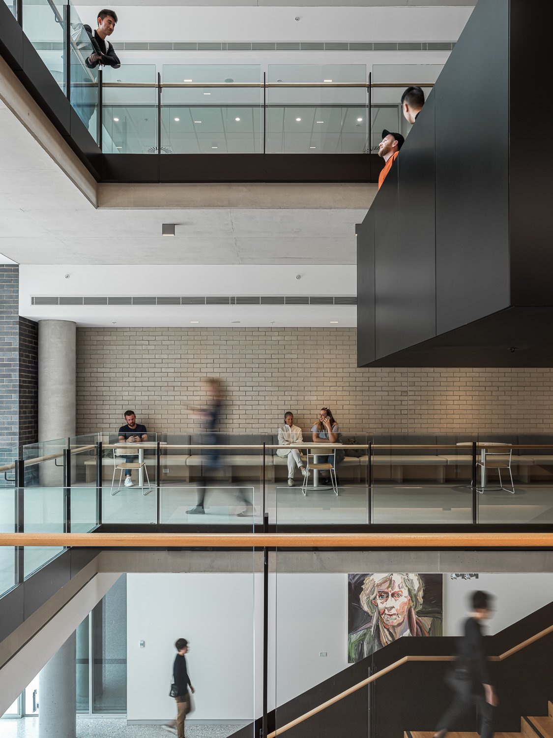 JILLIAN BROADBENT BUILDING
HASSELL