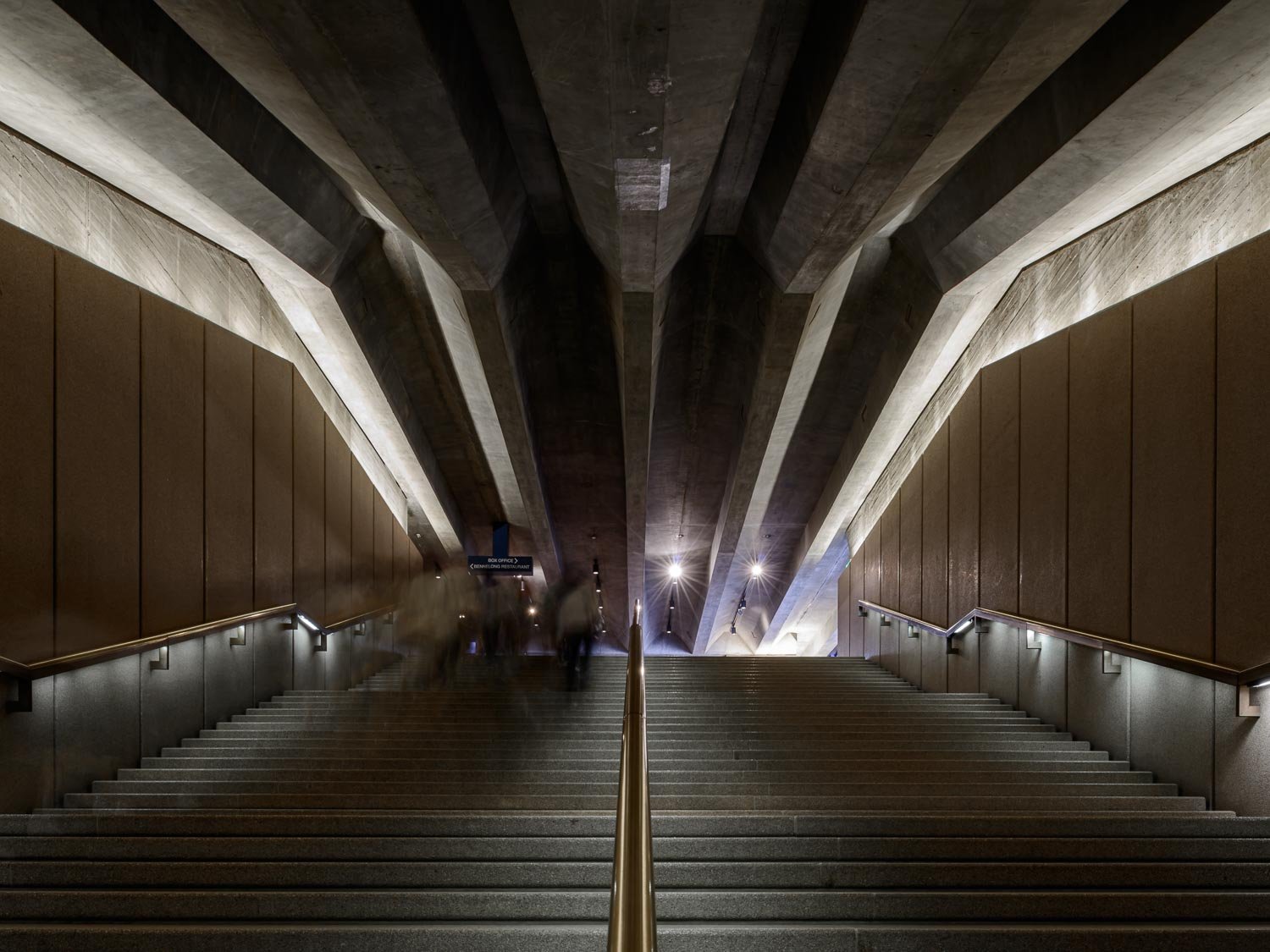 SYDNEY OPERA HOUSE
JØRN UTZON