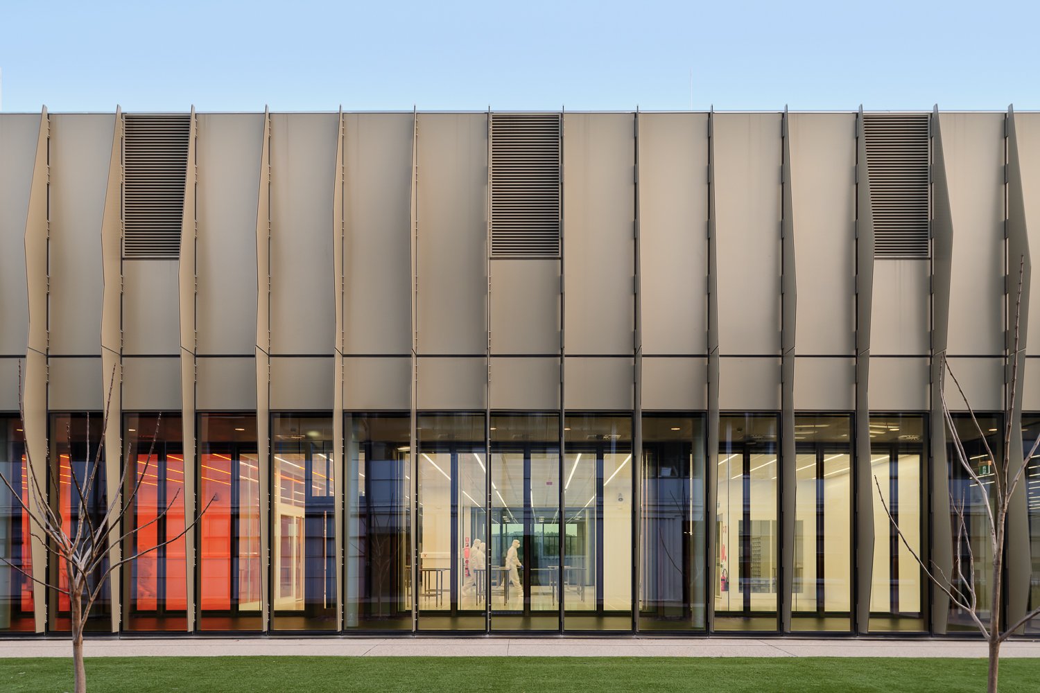 ANU RESEARCH SCHOOL OF PHYSICS
HASSELL