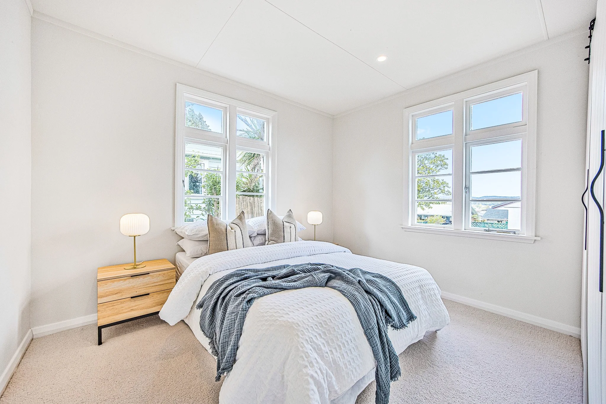 11 - 115 Sunnyside Rd.jpg