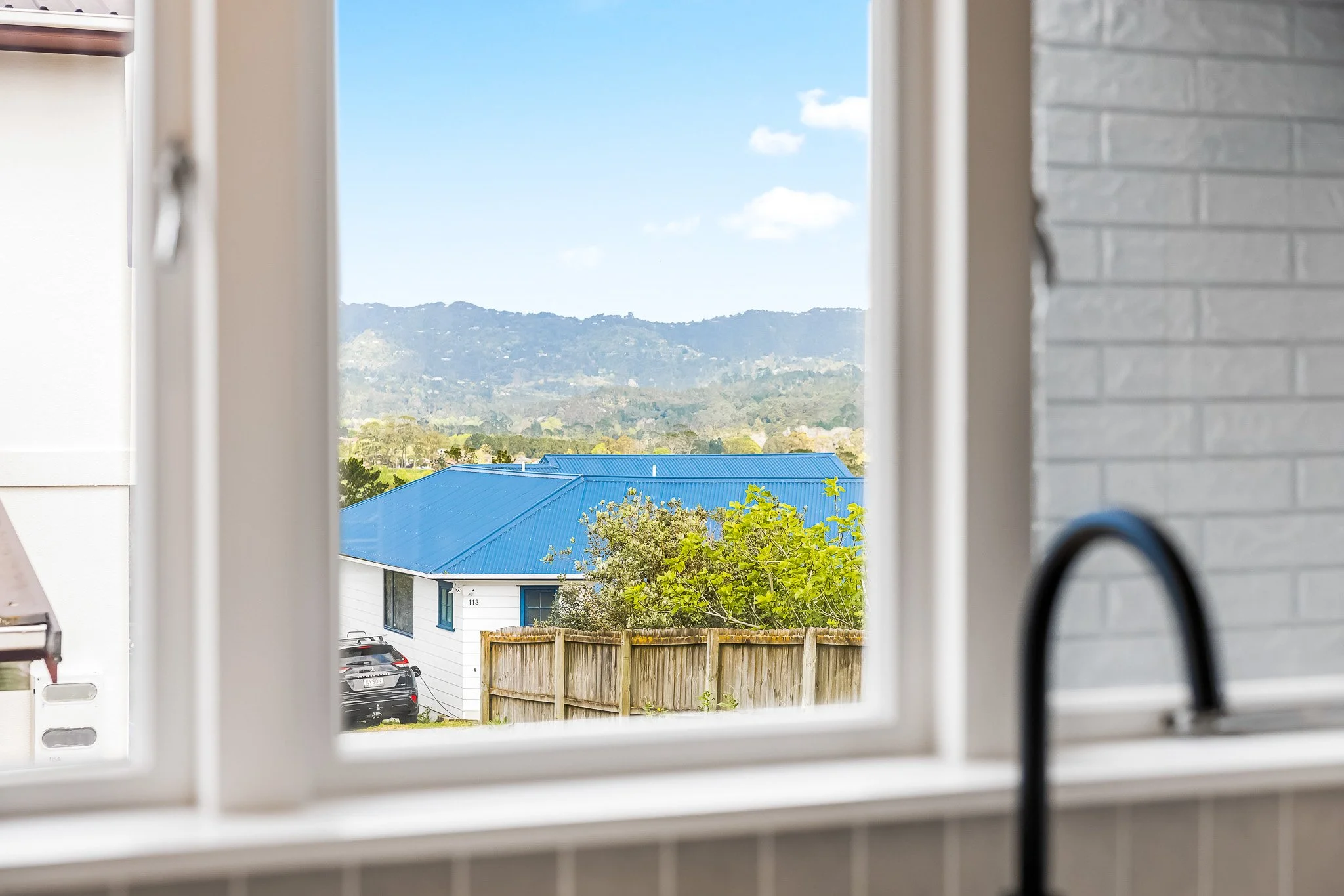 19 - 115 Sunnyside Rd.jpg