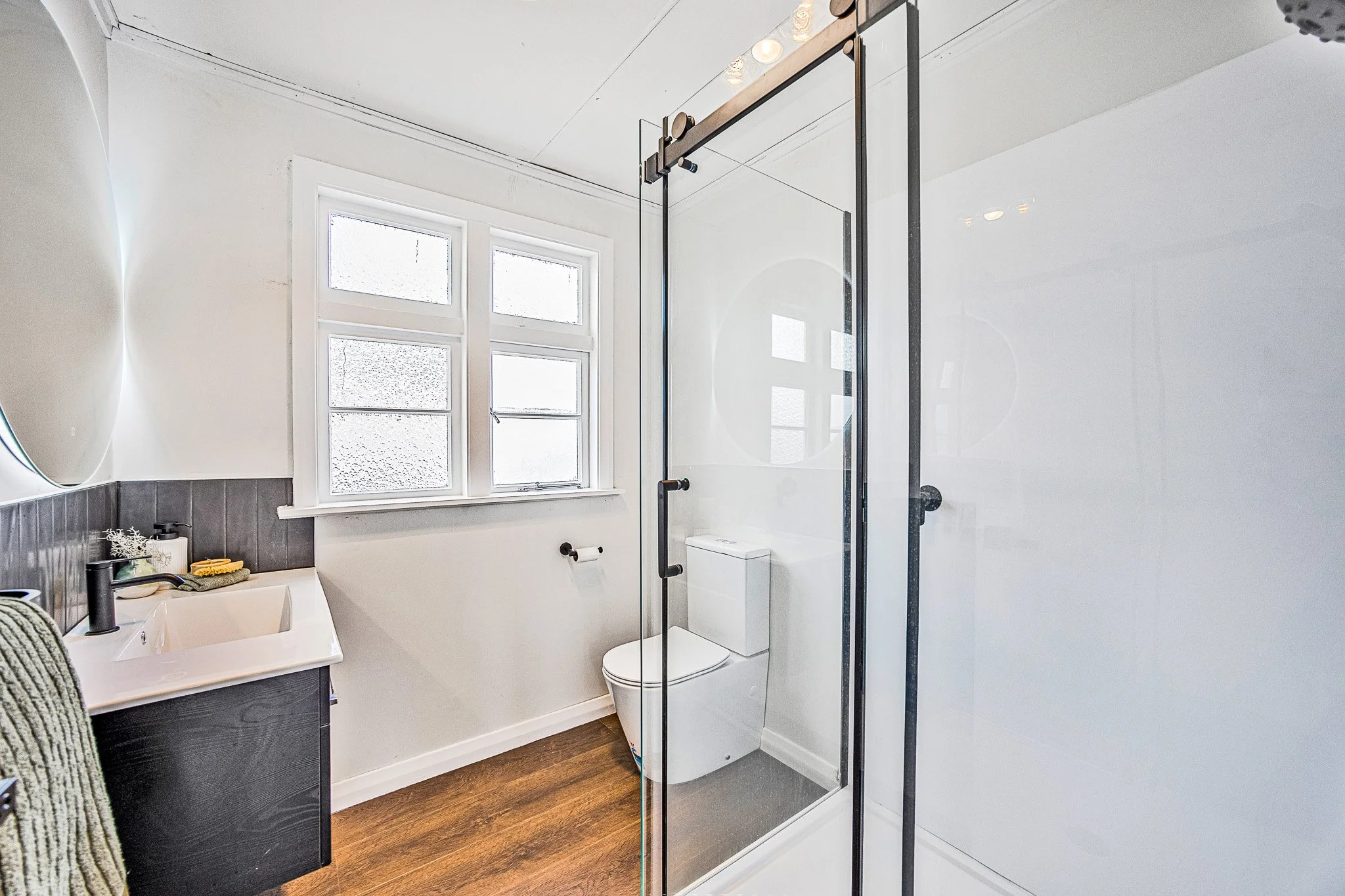 12 - 115 Sunnyside Rd.jpg