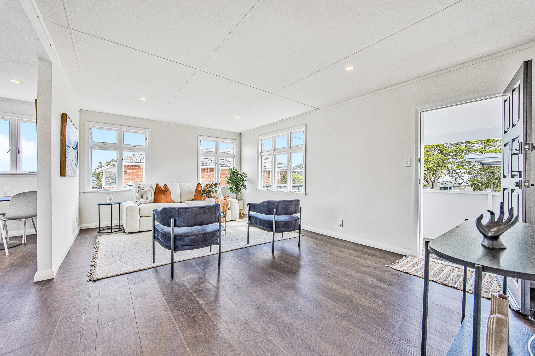 2 - 115 Sunnyside Rd.jpg