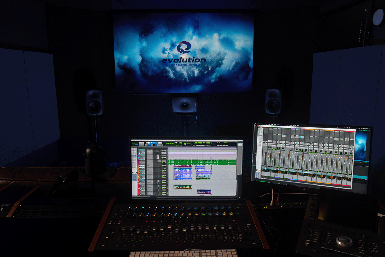 Screening Theatre Console