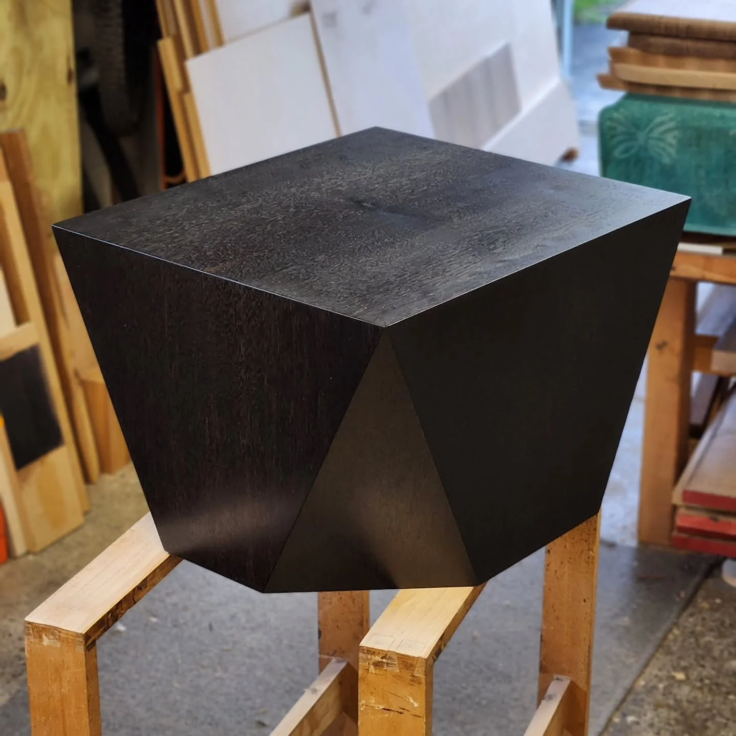 Faceted ebonised walnut plinth for a sculpture. 

Sits next to the huge mirror I made previously.

Modeled in CAD, shapes cut on CNC to the exact edge angles, assembled, veneered, ebonised, and finished.

Sculpture by @artistmackenzie
#sculpture #pli
