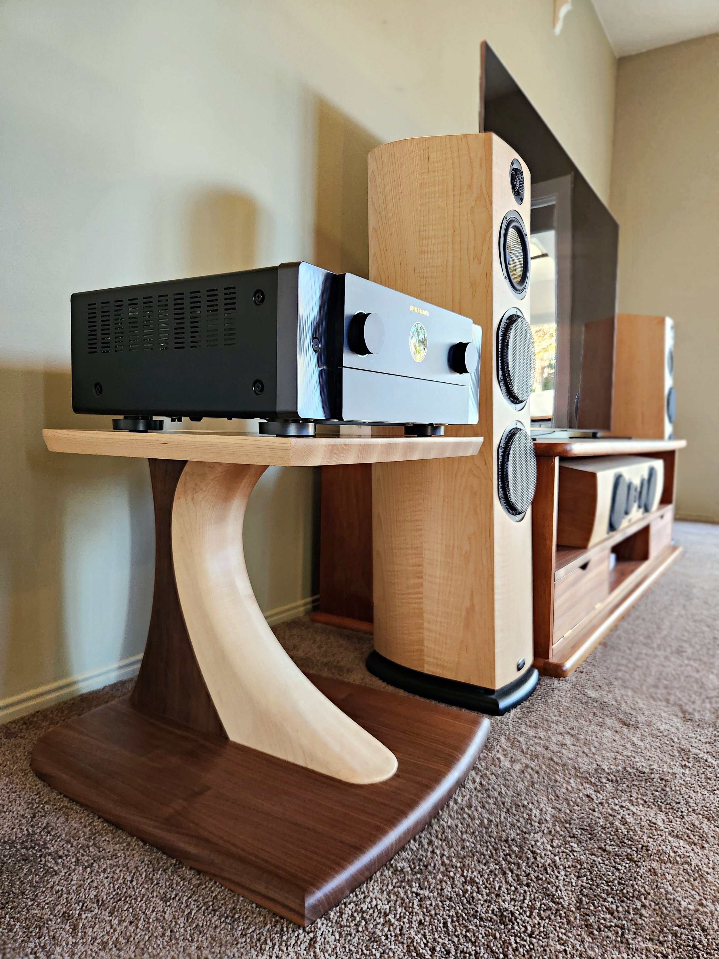 Bing HiFi single by loudspeaker angle.jpg
