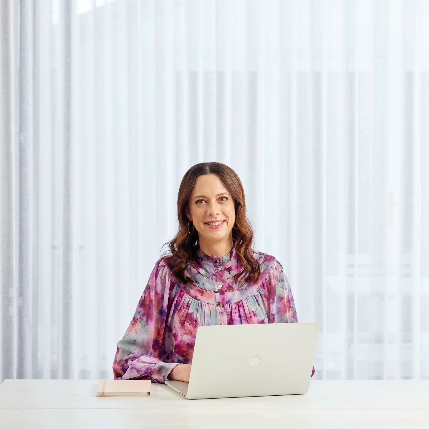 What worked well this year?

Now, is a great time to look at how you increased your visibility over the past 12 months and to ask yourself these questions:

✨What worked well? 

✨What didn&rsquo;t work well? 

✨What will you stop doing?

✨What will y