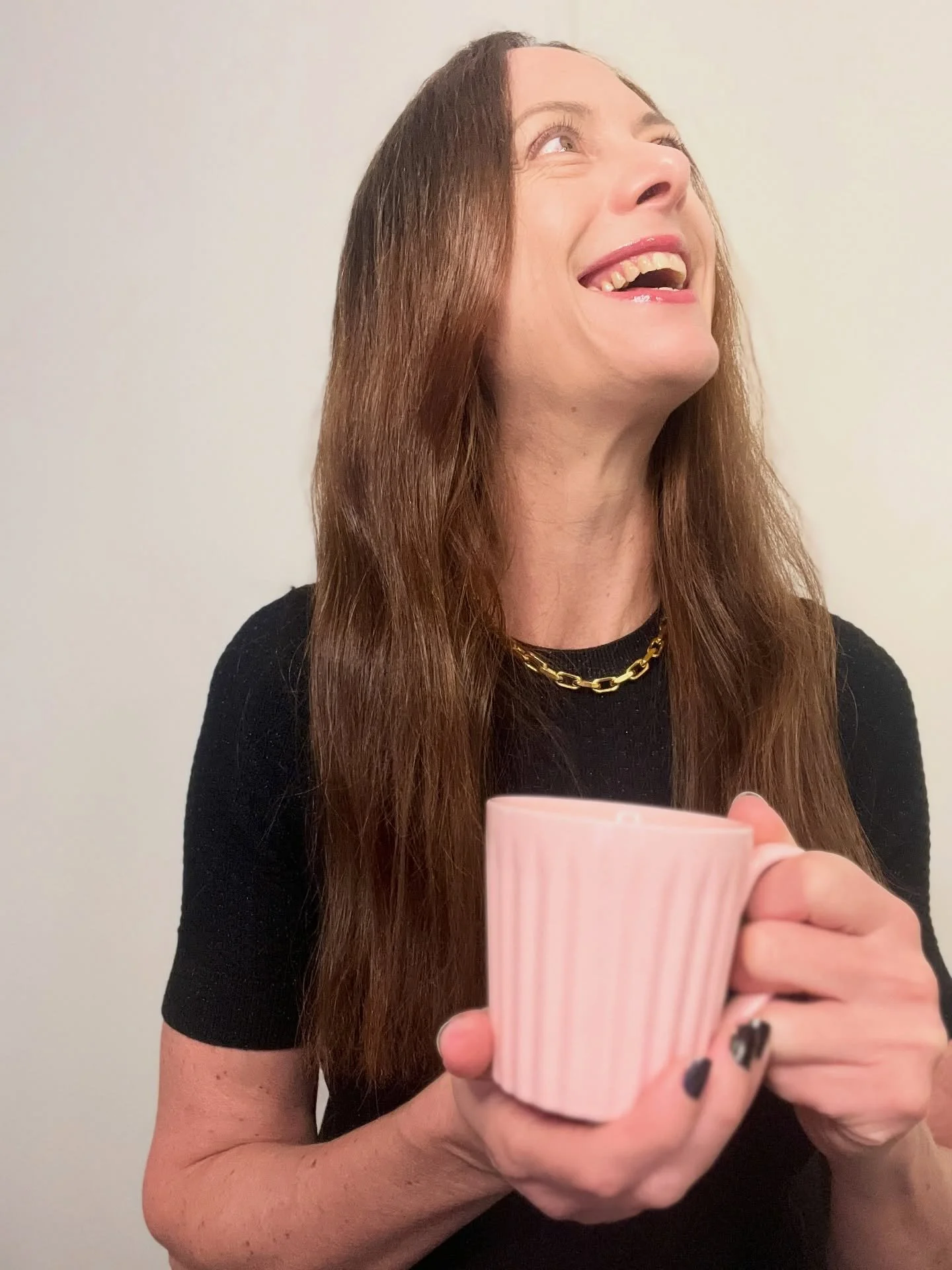 My mission is to&nbsp;help women&nbsp;lead well, communicate meaningfully and create success with ease,&nbsp;joy&nbsp;and purpose. When you reconnect to&nbsp;yourself,&nbsp;you show up with confidence and elevate your visibility in a way that&rsquo;s