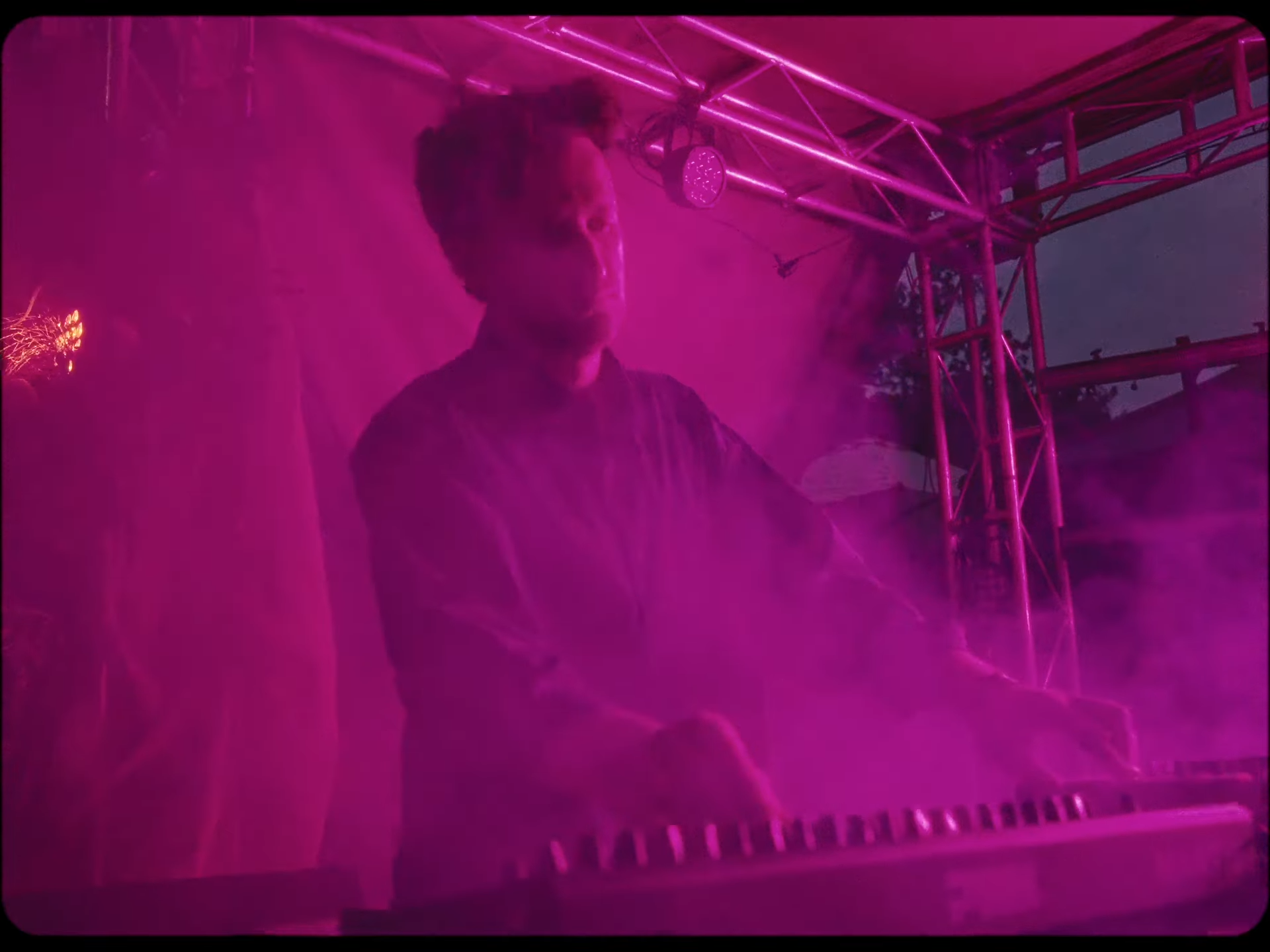 videoframe_46900.png