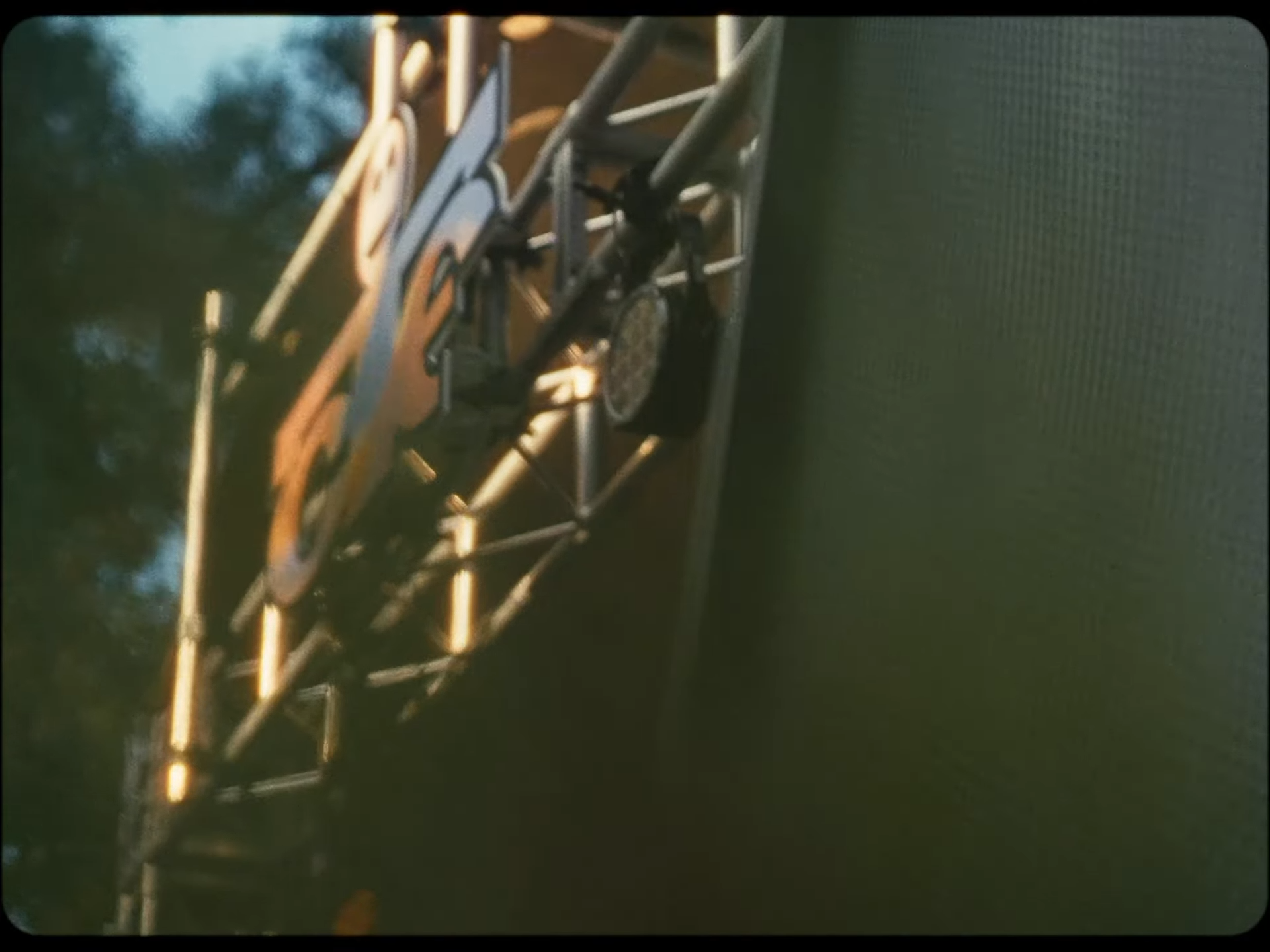 videoframe_4253.png