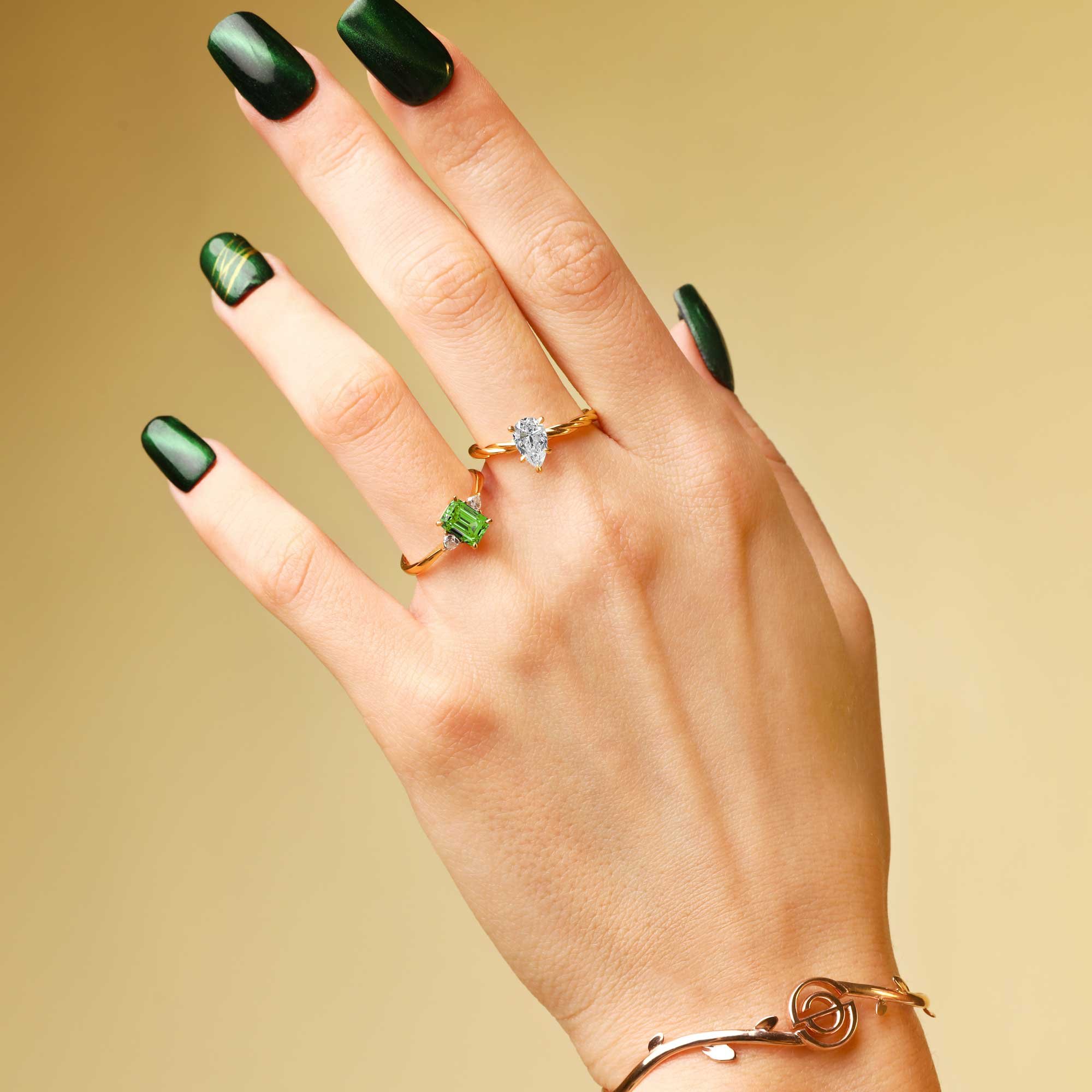pear_and_emerald_diamond_ring_product_image_SE.jpg