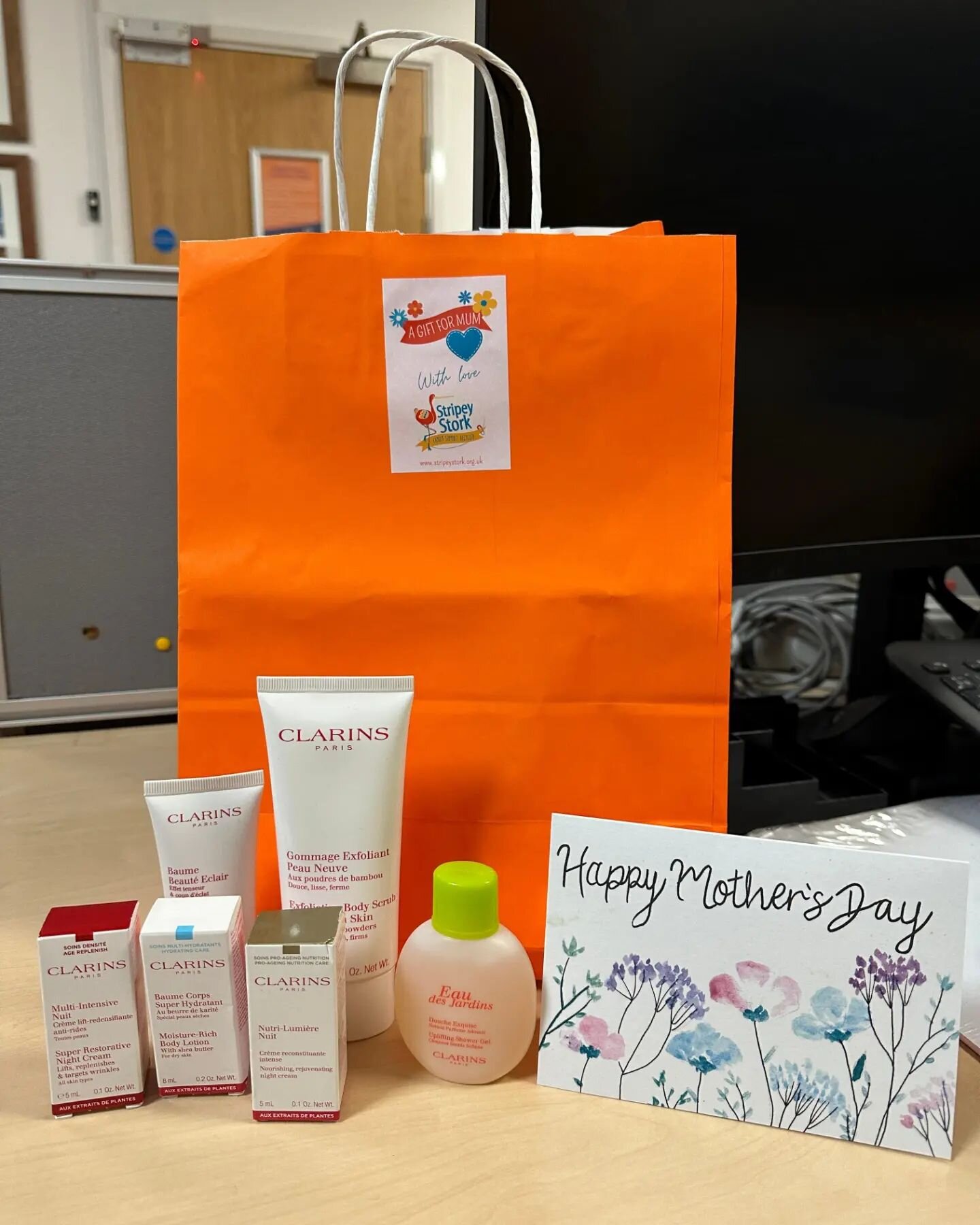 Happy Mother's Day 💖 Thank you to @stripeystork for the generous 'Gifts for Mums' donation on this Mother's Day. Your support brings joy to the hearts of mums in need in our community. 💕

@oasischarityuk 

#happymothersday #mothersday #mothersdaygi