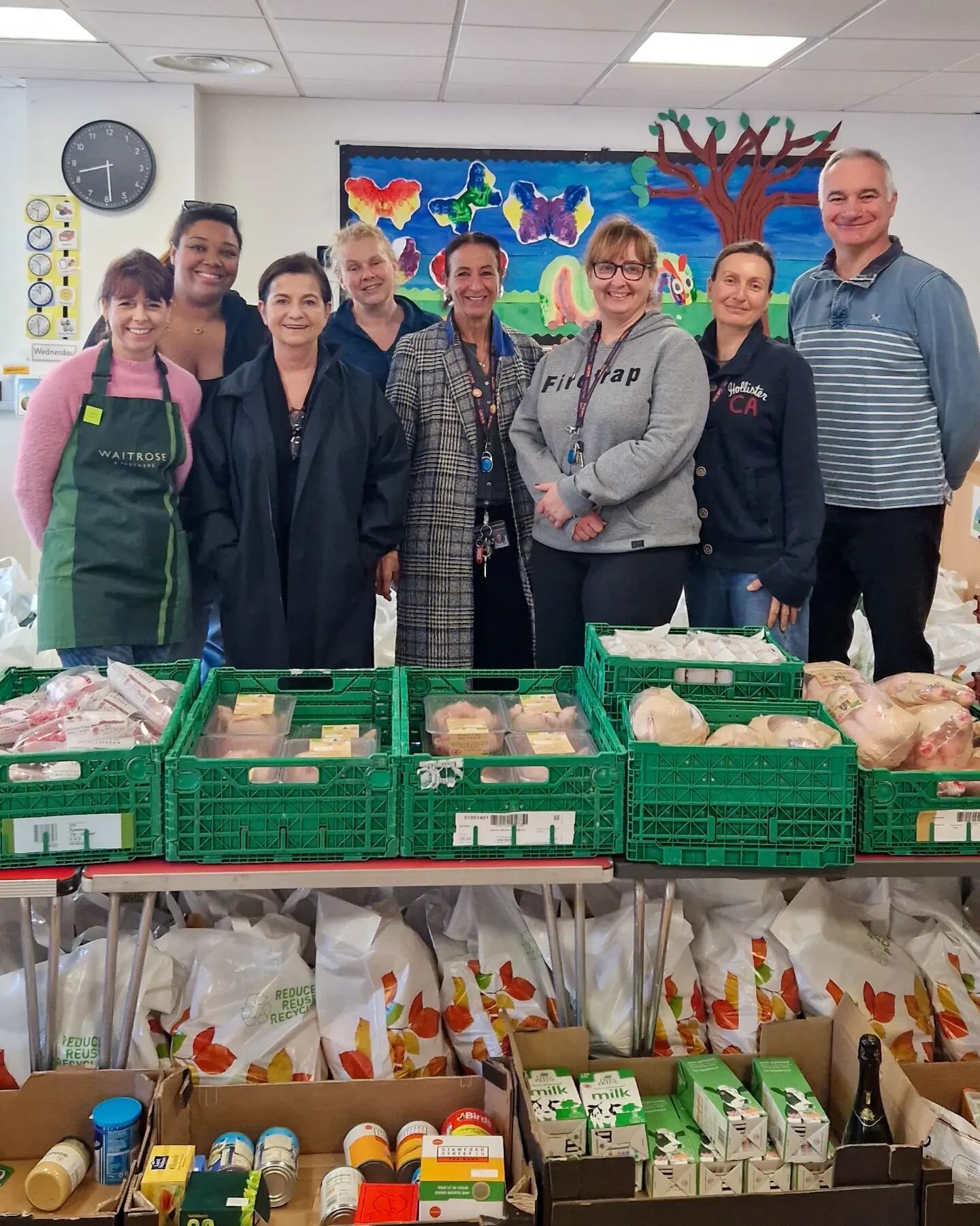 We're grateful for the help at this week's Easter Food Bank from our amazing volunteers and community partners. 💖 Thank you for all your continued support, to Sarah &amp; @waitrose_cobham team, Jim from Squires local fresh fruit &amp; vegetable mark