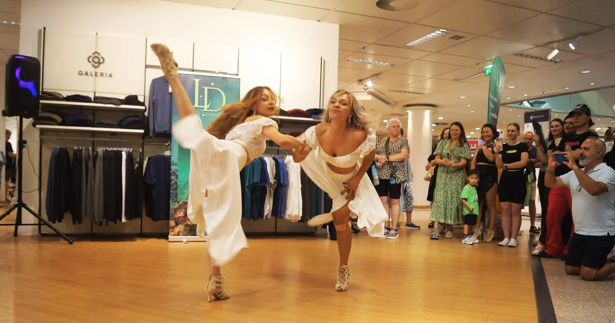 LaNi-Dance+Karstadt+Promo+2611.jpg