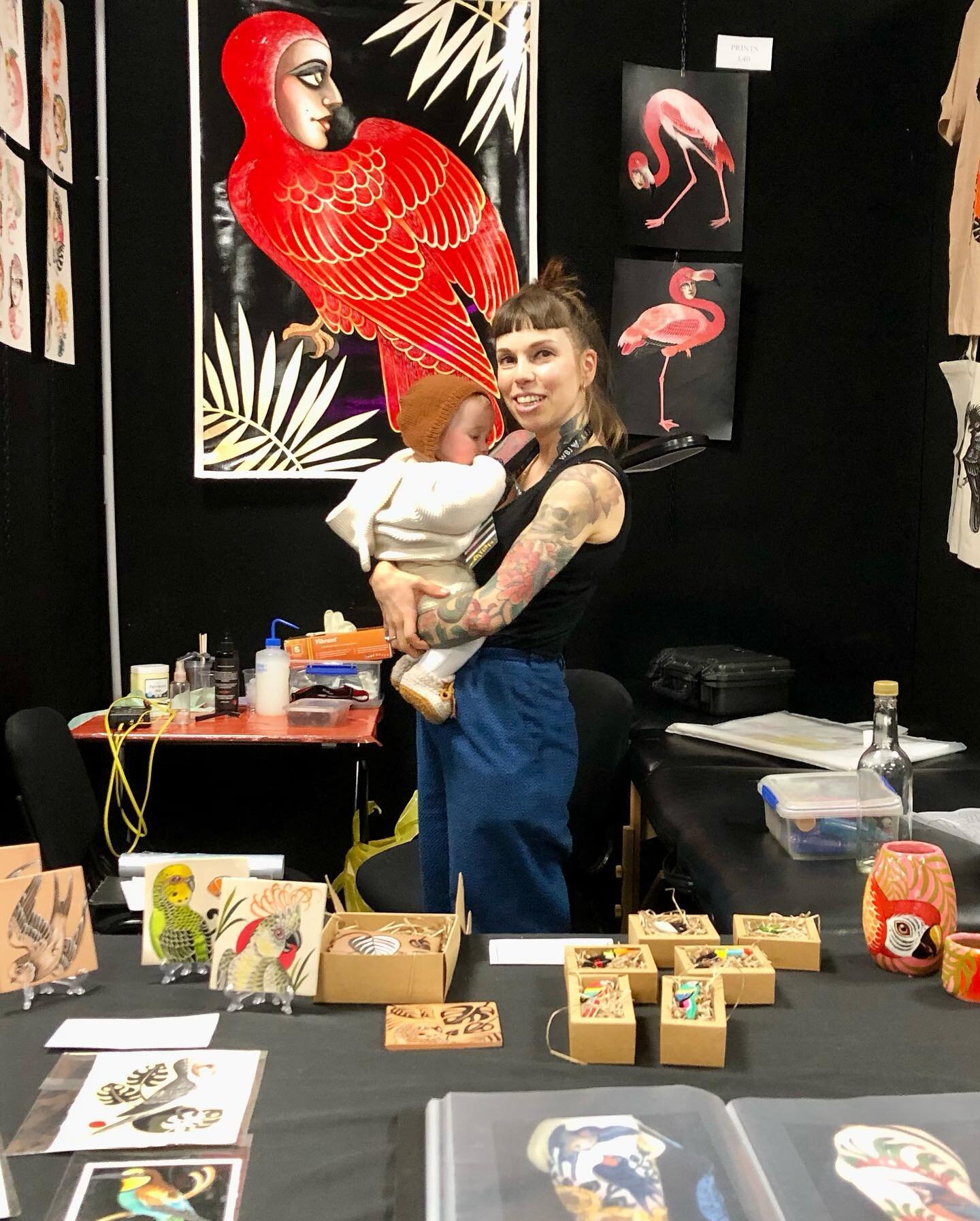 Weekend highlights!🌈 
Thank you @brightontattoocon for having us. Fantastic time with dear friends and clients. Great meeting some lovely new people too 🙌🏻
And extra special being able to share the fun with my daughter on her first earthside conve