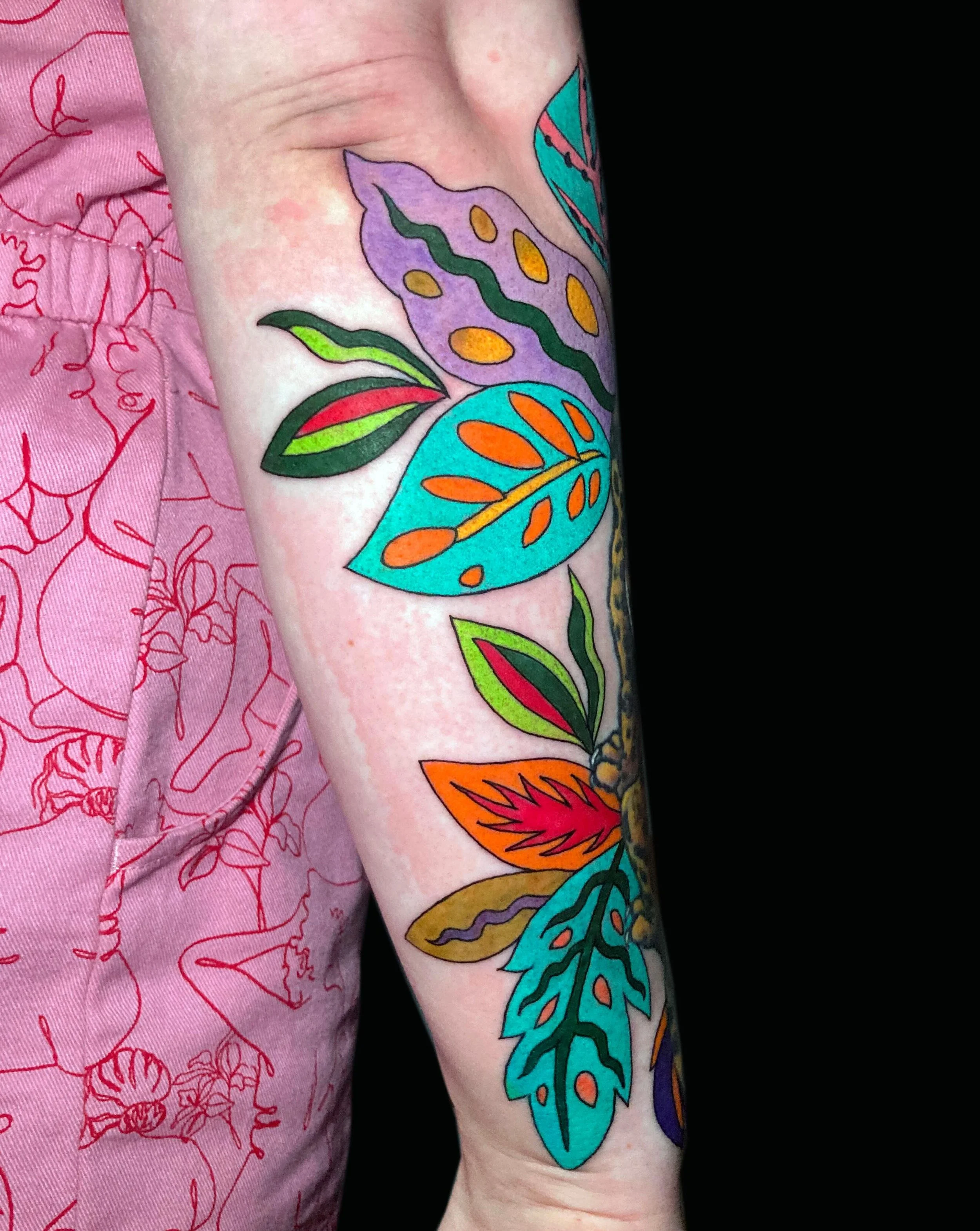 Something a little different for Lucie. She already had her leopard and wanted to add some vibrant foliage as well as soften its jaw line a little, which we did with the darker green tones. Not intentional but I get some Matisse vibes here now! Loved