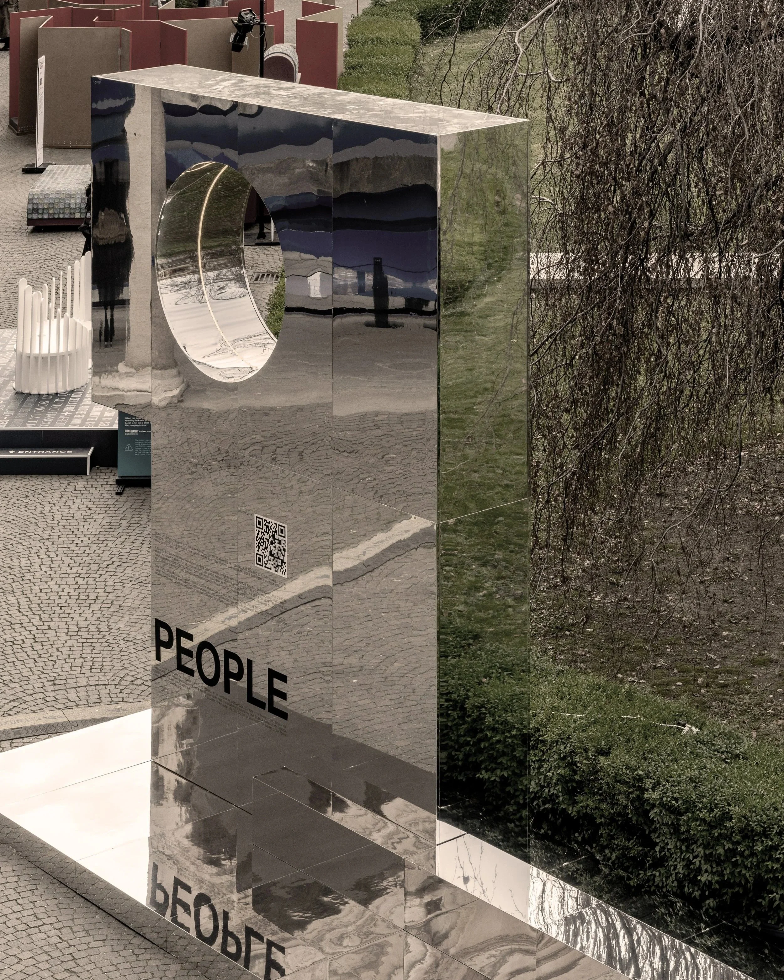 PEOPLE - Installation