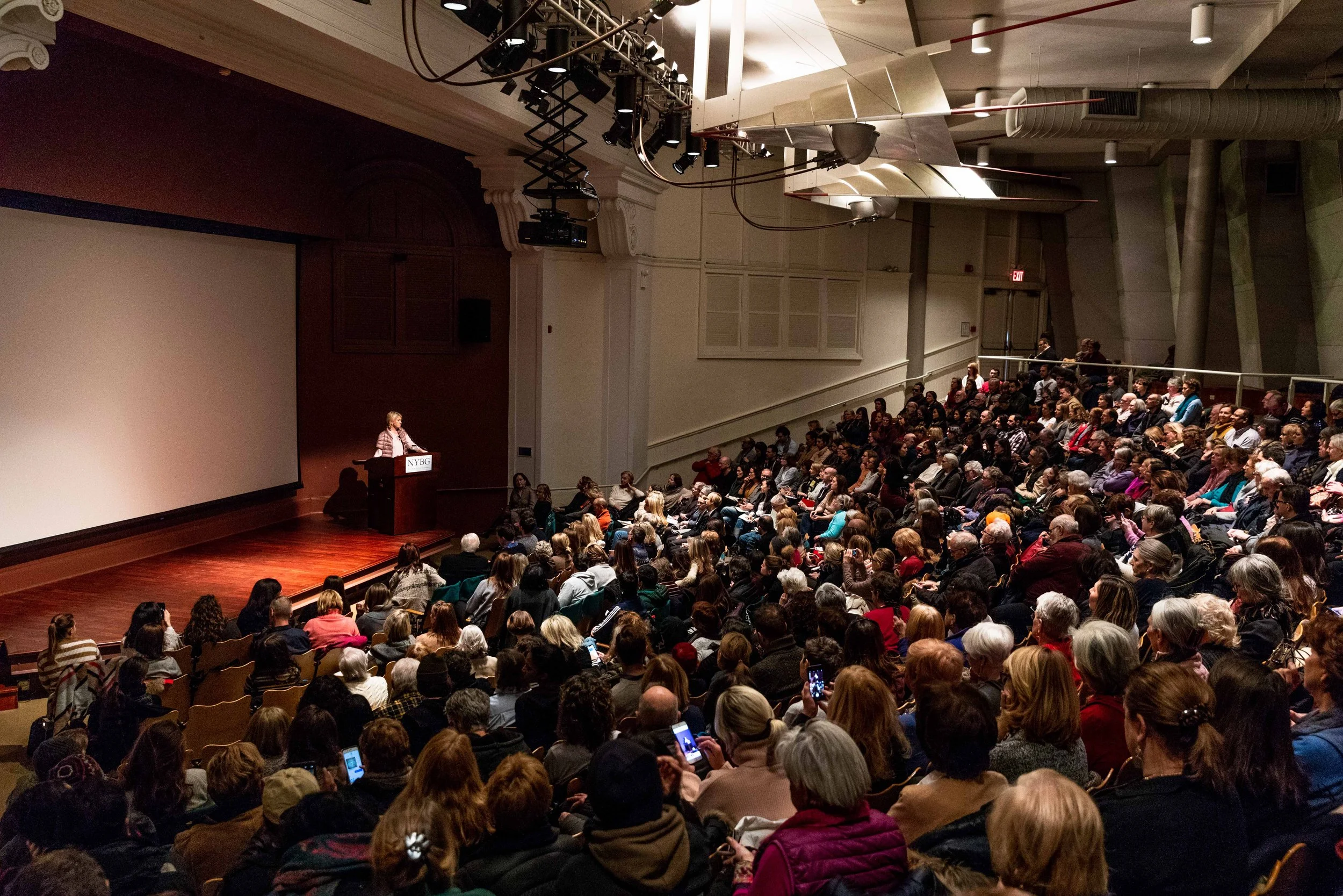 Ross Hall-500 Capacity Lecture Hall