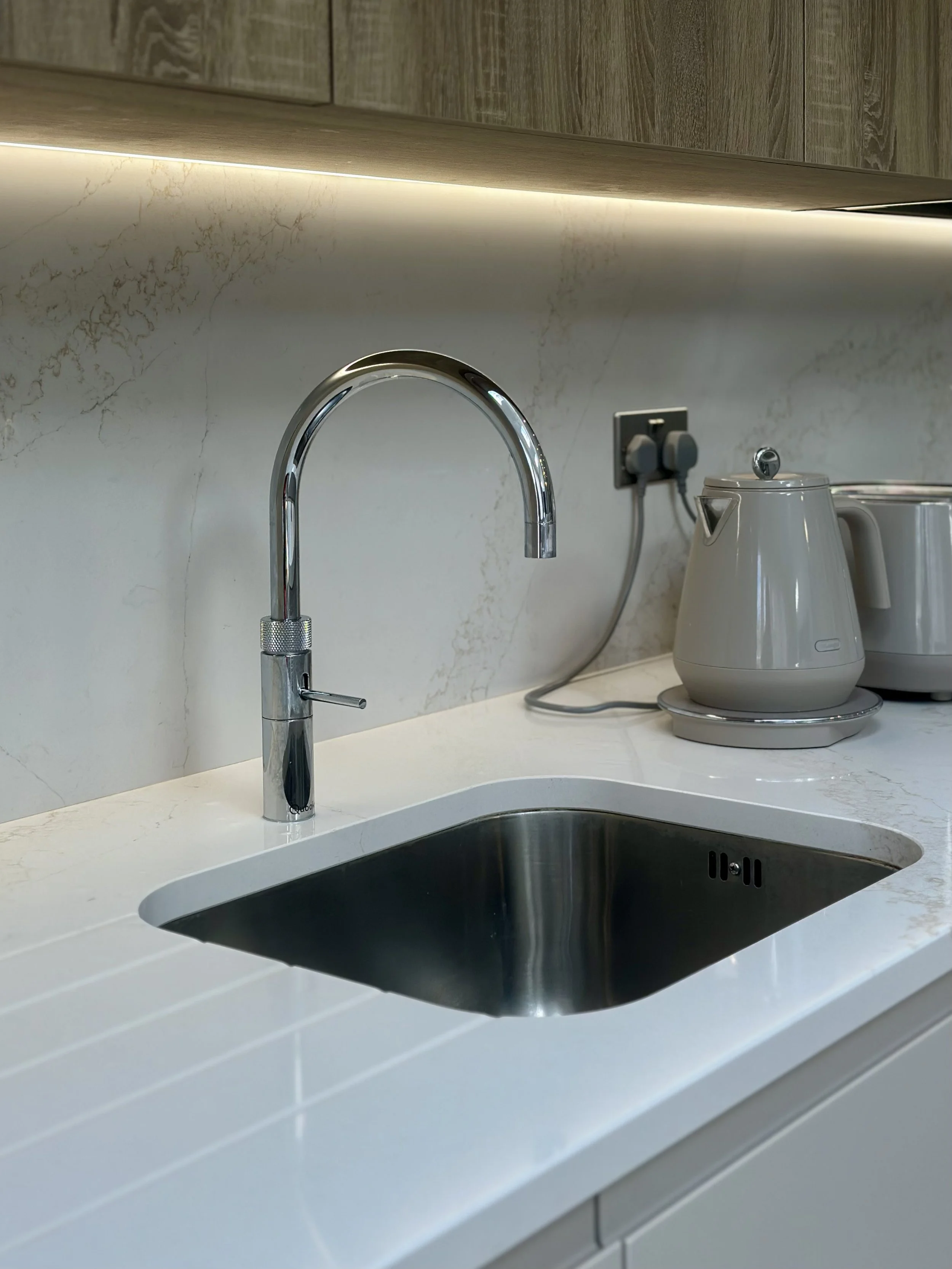 Cashmere and Oak Kitchen