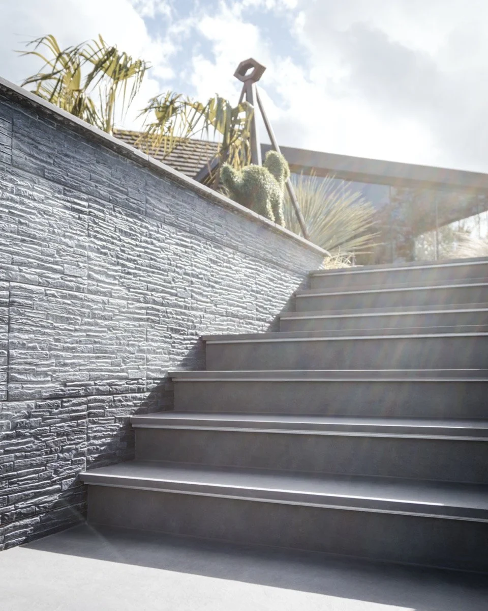 Contemporary garden design combining natural materials and elegant finishes
