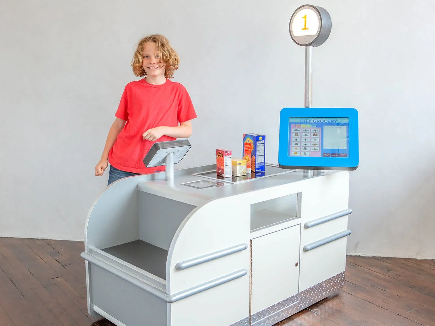 Kids Cash Register (JavaScript, React, UX/UI) — Ash Tiwari