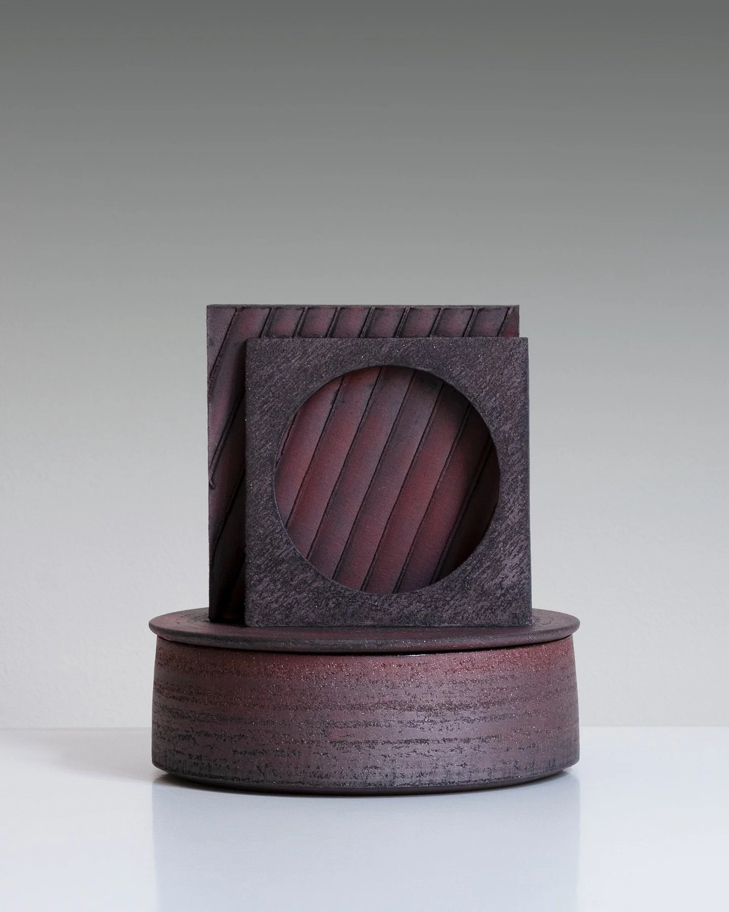 Sculptural Lidded Vessel, v.11

With a day to go until I find myself onto the A40 to Oxford for the Oxford Ceramics Fair there&rsquo;s a bit to get through in terms of packing and getting stuff together. For the past week I&rsquo;ve been struck down 