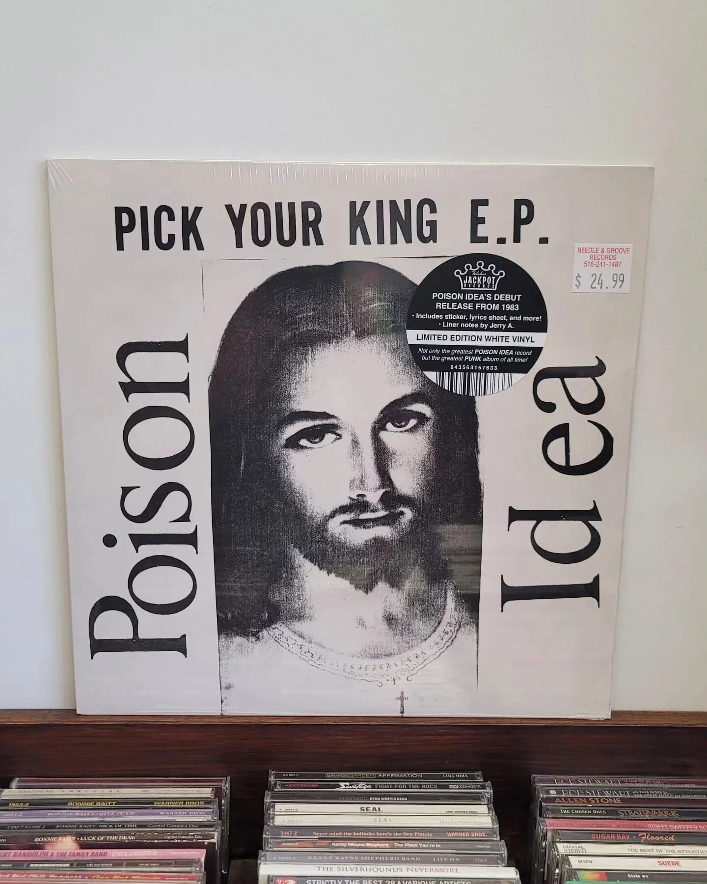 Great restocks in the shop now! The bin is full and we're here all weekend. Come shop! 

#vinyl #records #recordstore #lps #poisonidea #discharge #supportyourlocalrecordstore #needleandgrooverecords #restocks #cratediggers