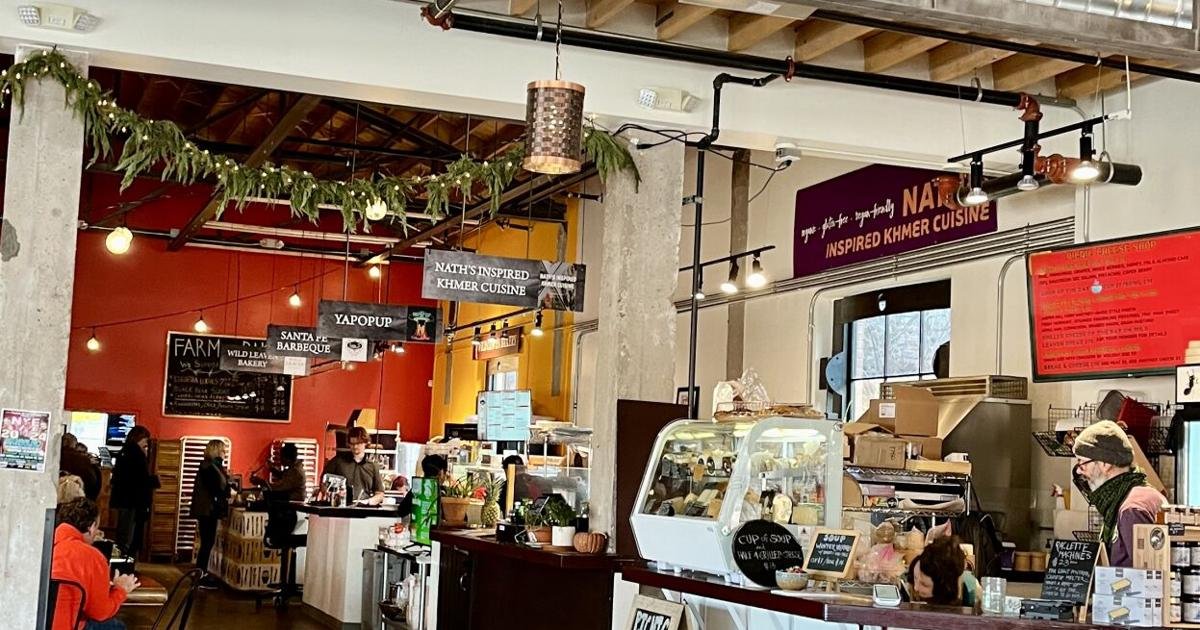 Sunday Night Chess at CHOMP