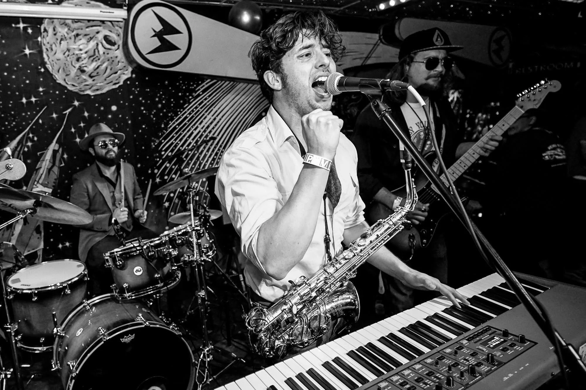 Nik Parr & The Selfless Lovers 