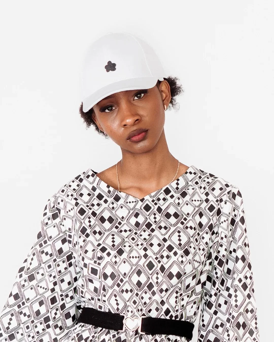 💂🏾&zwj;♀️ casquette &quot;PAPi CLUB&quot; disponible d&egrave;s maintenant sur atelierpapirouge.com ❣️
ET disponible en vente sur place au salon @agaplace_
&times; @jesussocialclub dimanche 12 octobre &agrave; Cr&eacute;teil (+ d'infos cf. post &ea