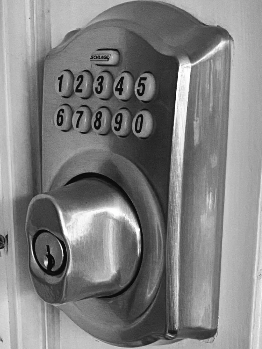 How to Choose an Electronic Deadbolt in 2022 Crono Lock