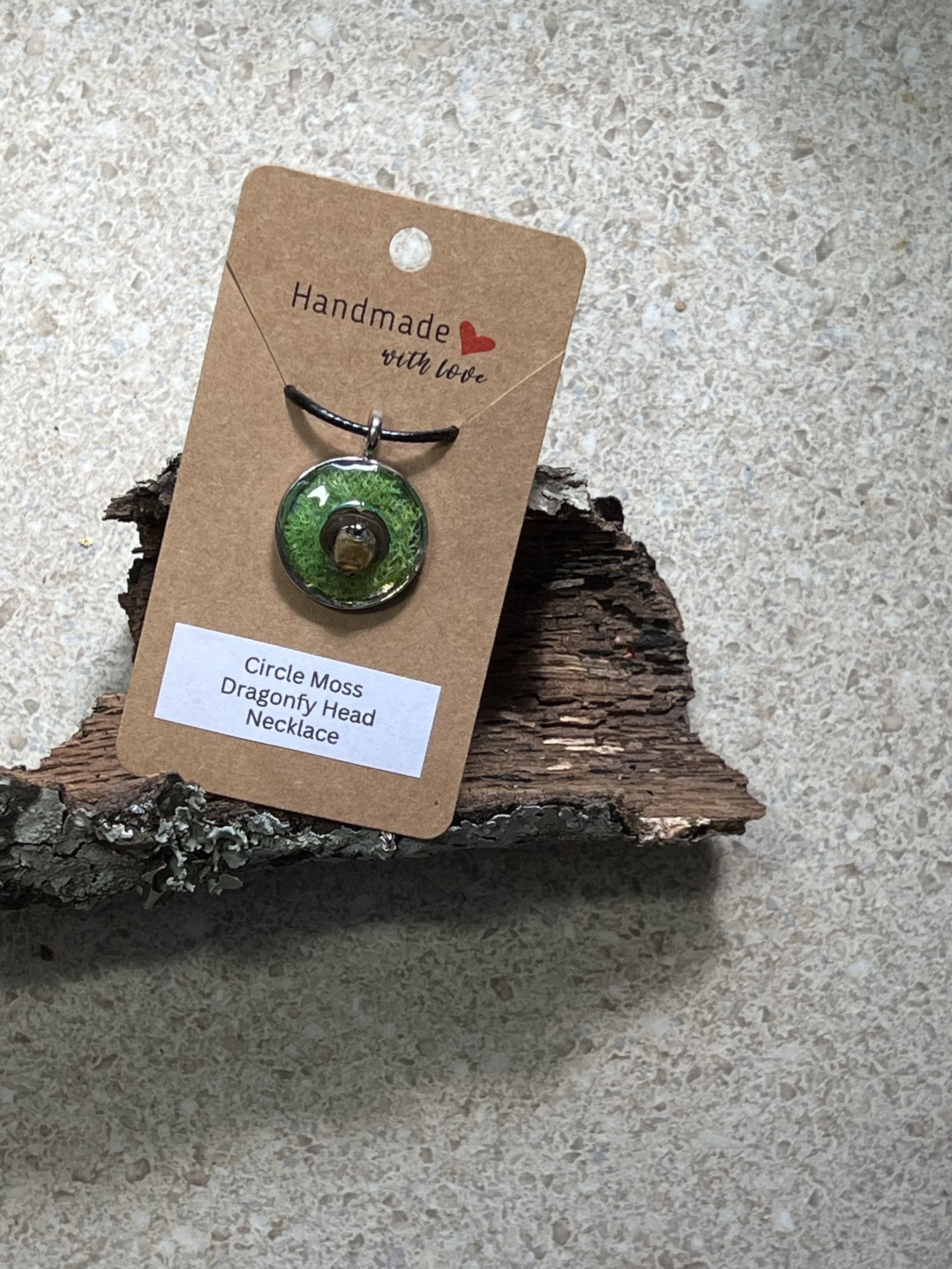 Circle Moss Dragonfly Head Necklace