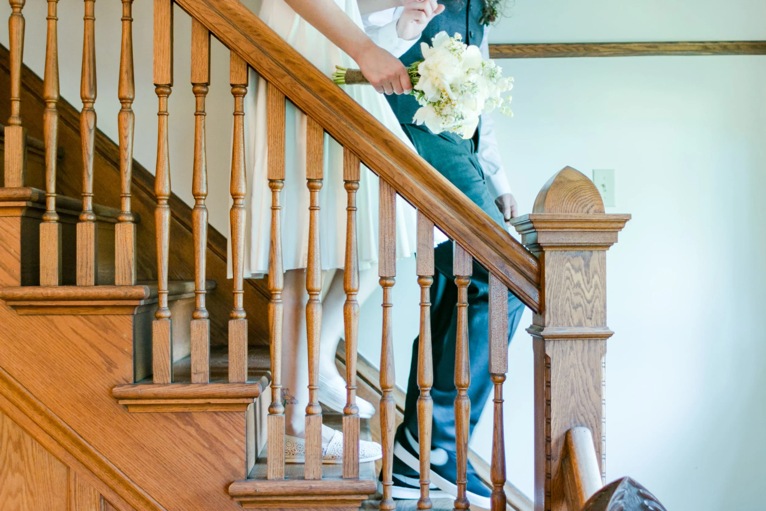 couple-walking-down-the-stairs.jpg