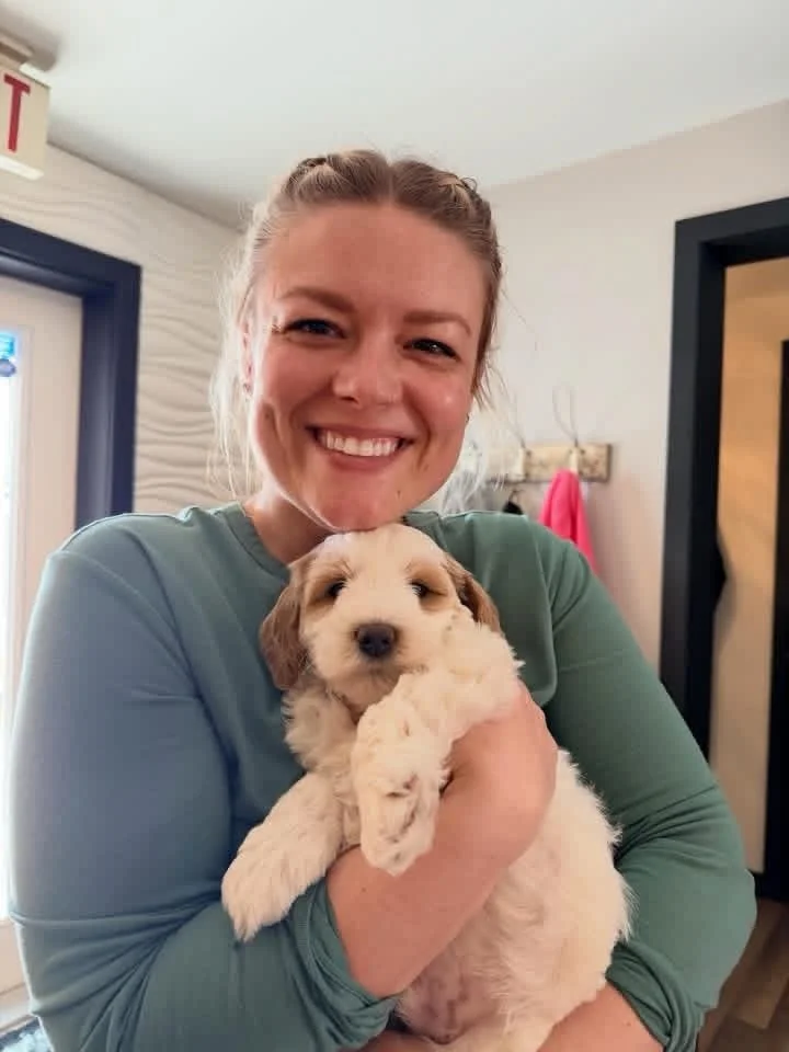 Who doesn&rsquo;t love snuggling puppies while you get your hair done?!?! 💕🩷💕