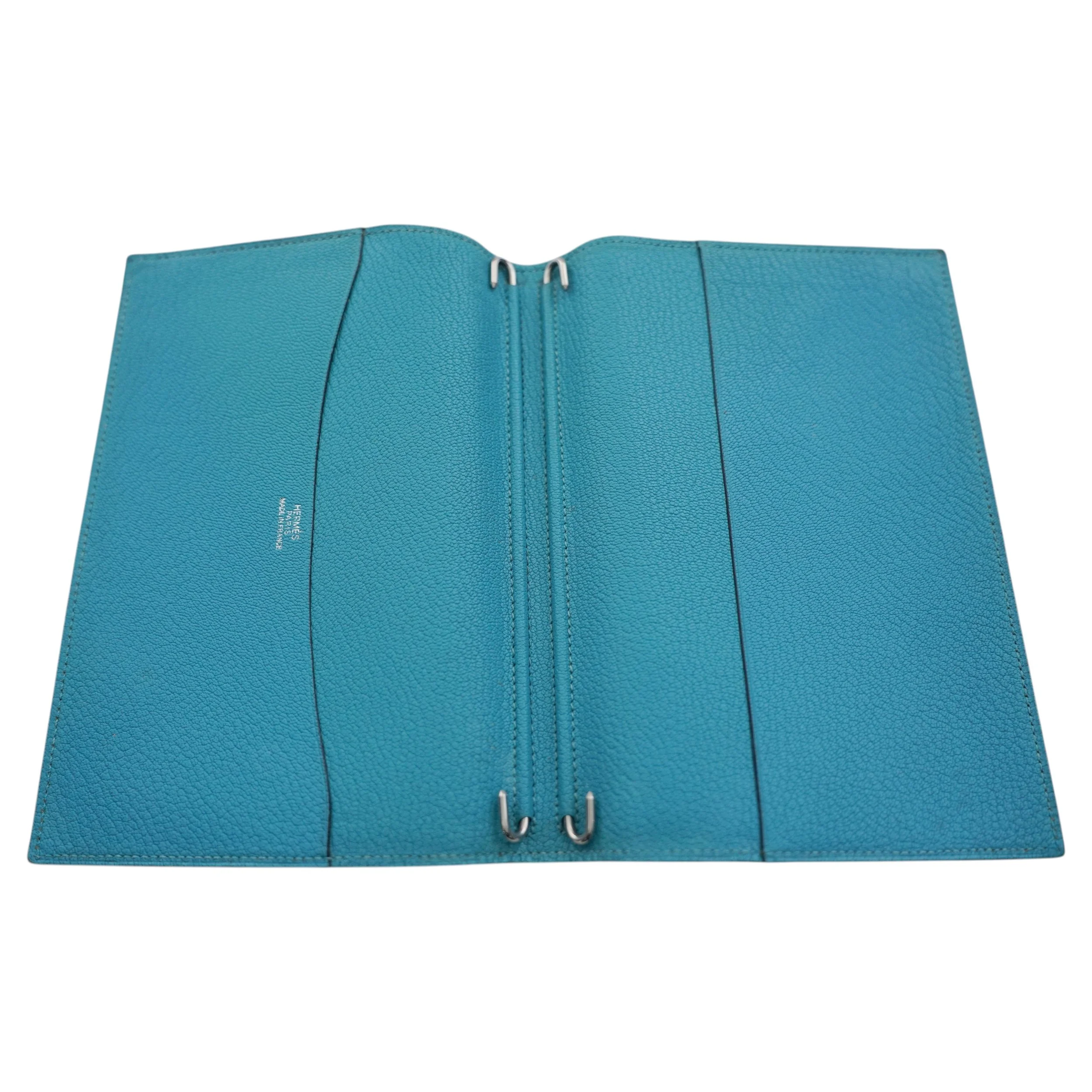 Hermes-Turquoise-Blue-Chevre-Mysore-Globe-Trotter-II-Double-Agenda-Passport-Holder-17.jpg