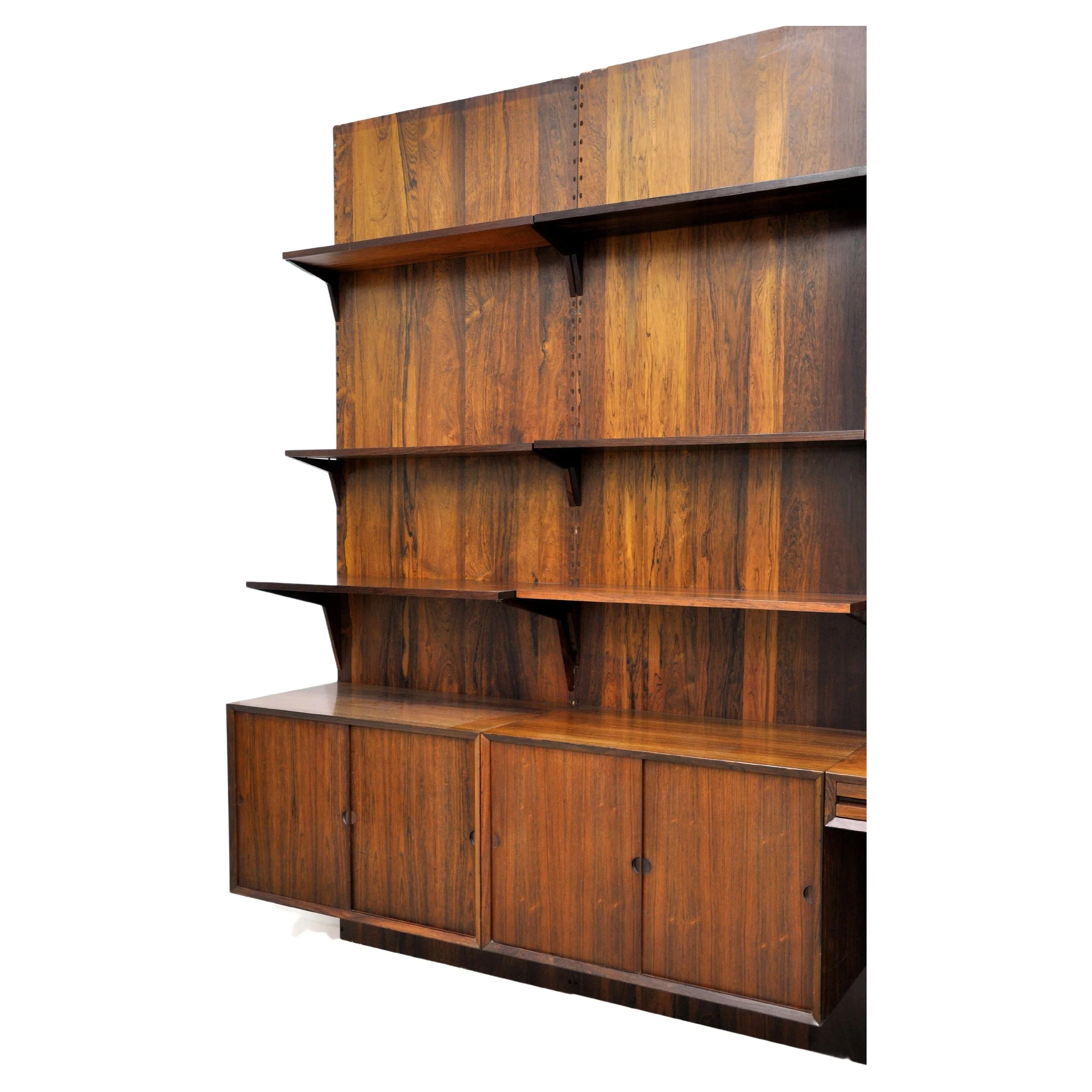 CADO-Wall-System-Brazilian-Rosewood-5-Bay-22.jpeg