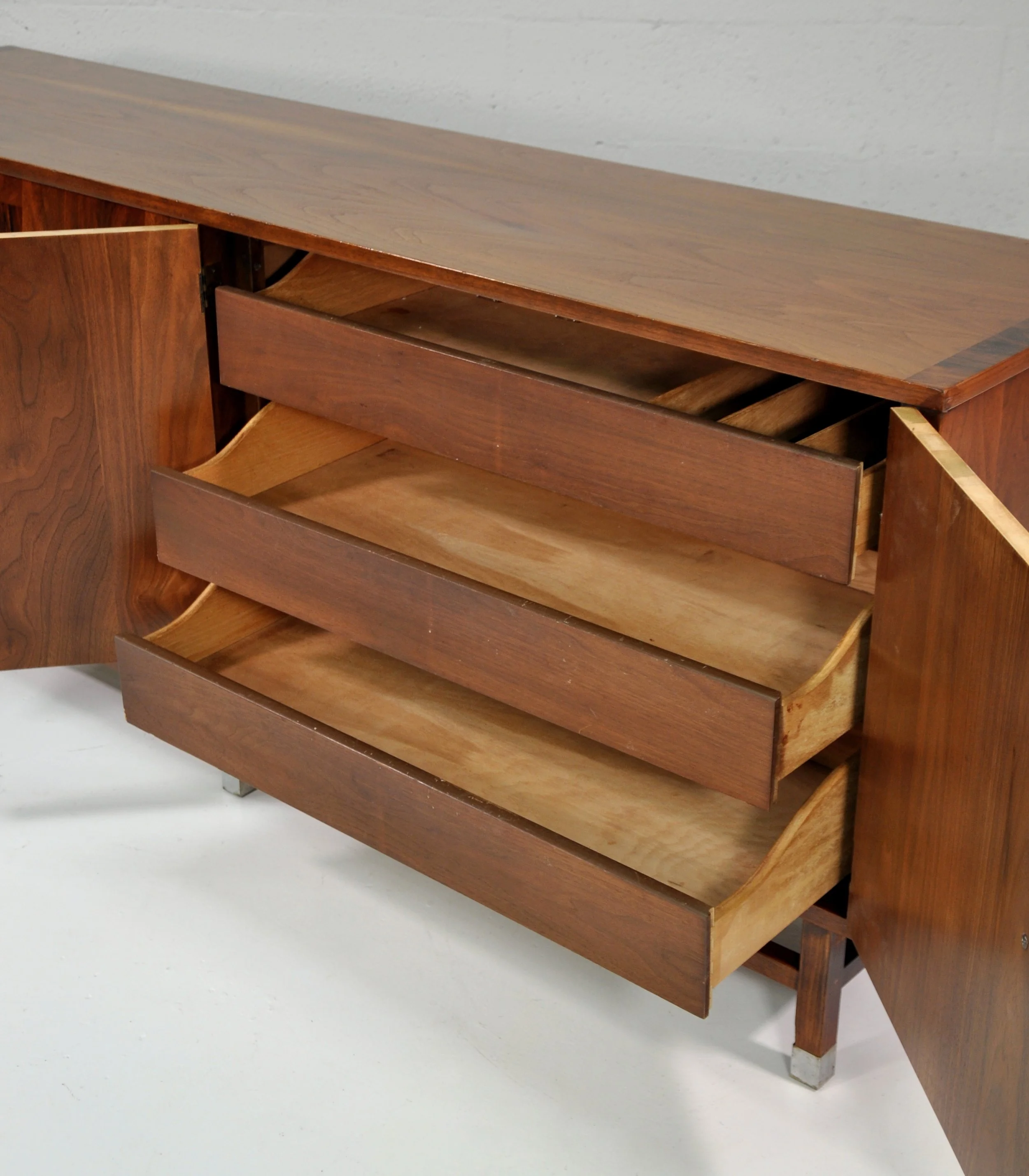 Stanley-Linear-Precision-Walnut-Rosewood-Credenza-10.JPG