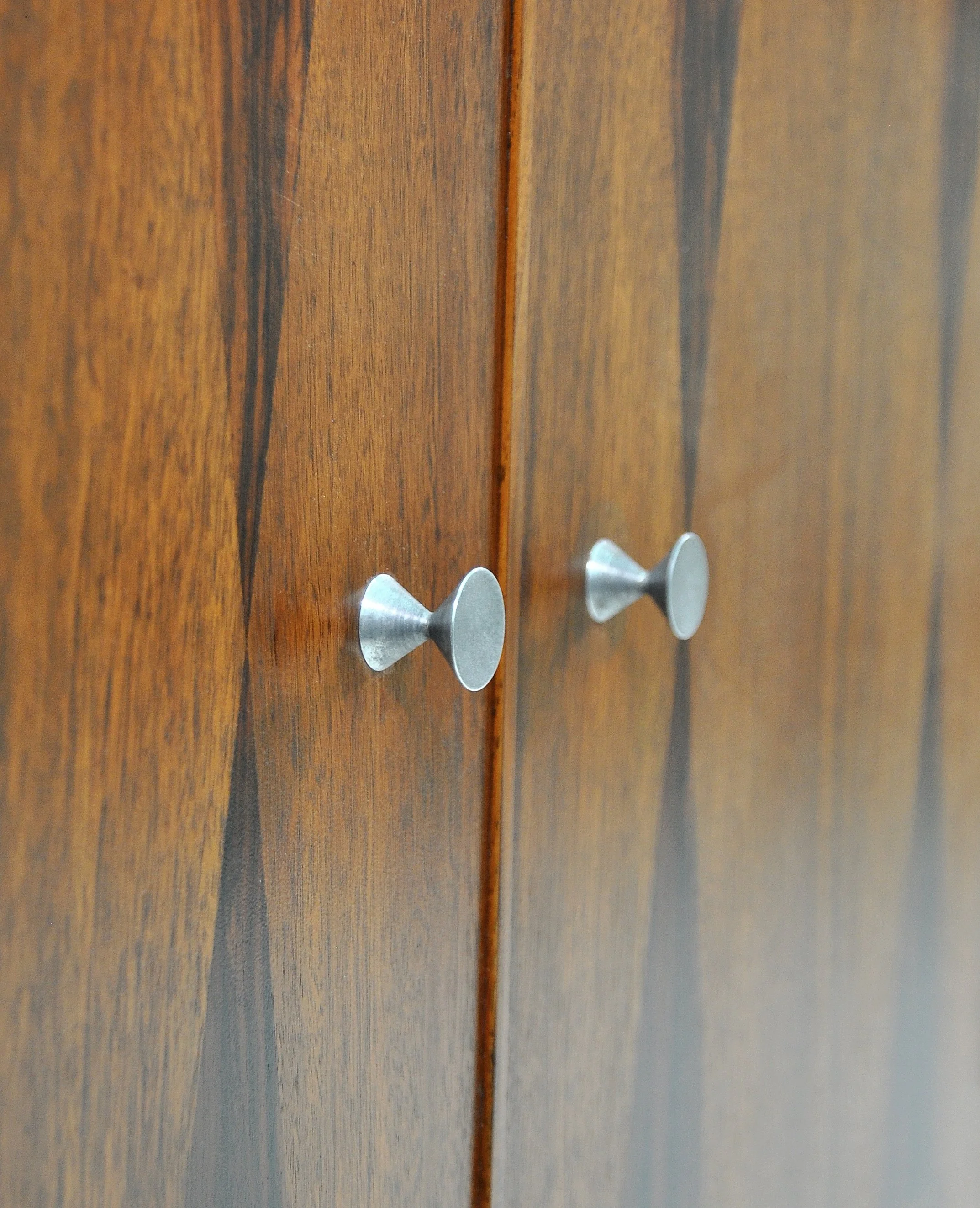 Stanley-Linear-Precision-Walnut-Rosewood-Credenza-19.JPG